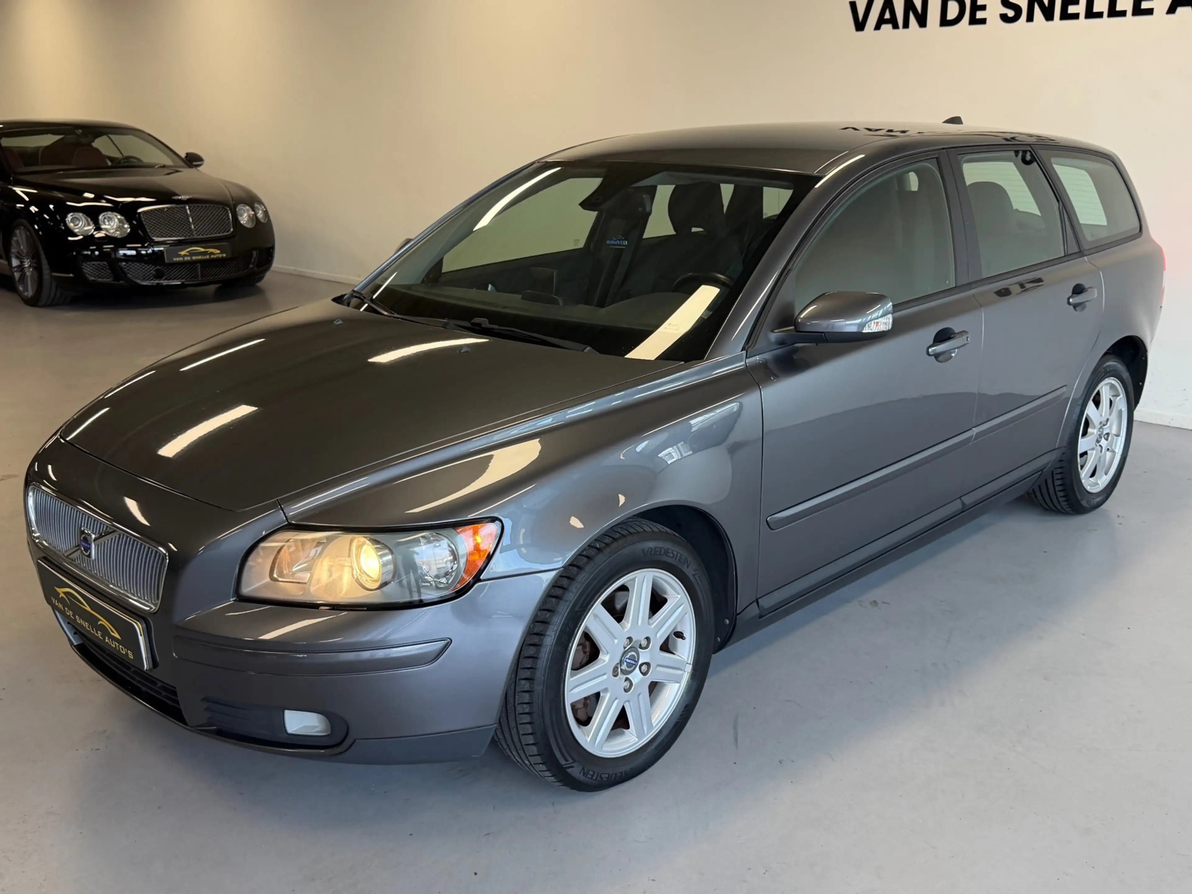 Volvo V50 2.4 Edition II AUTOMAAT/NAP/CLIMA/CRUISE/NAVI/TREK — photo 3