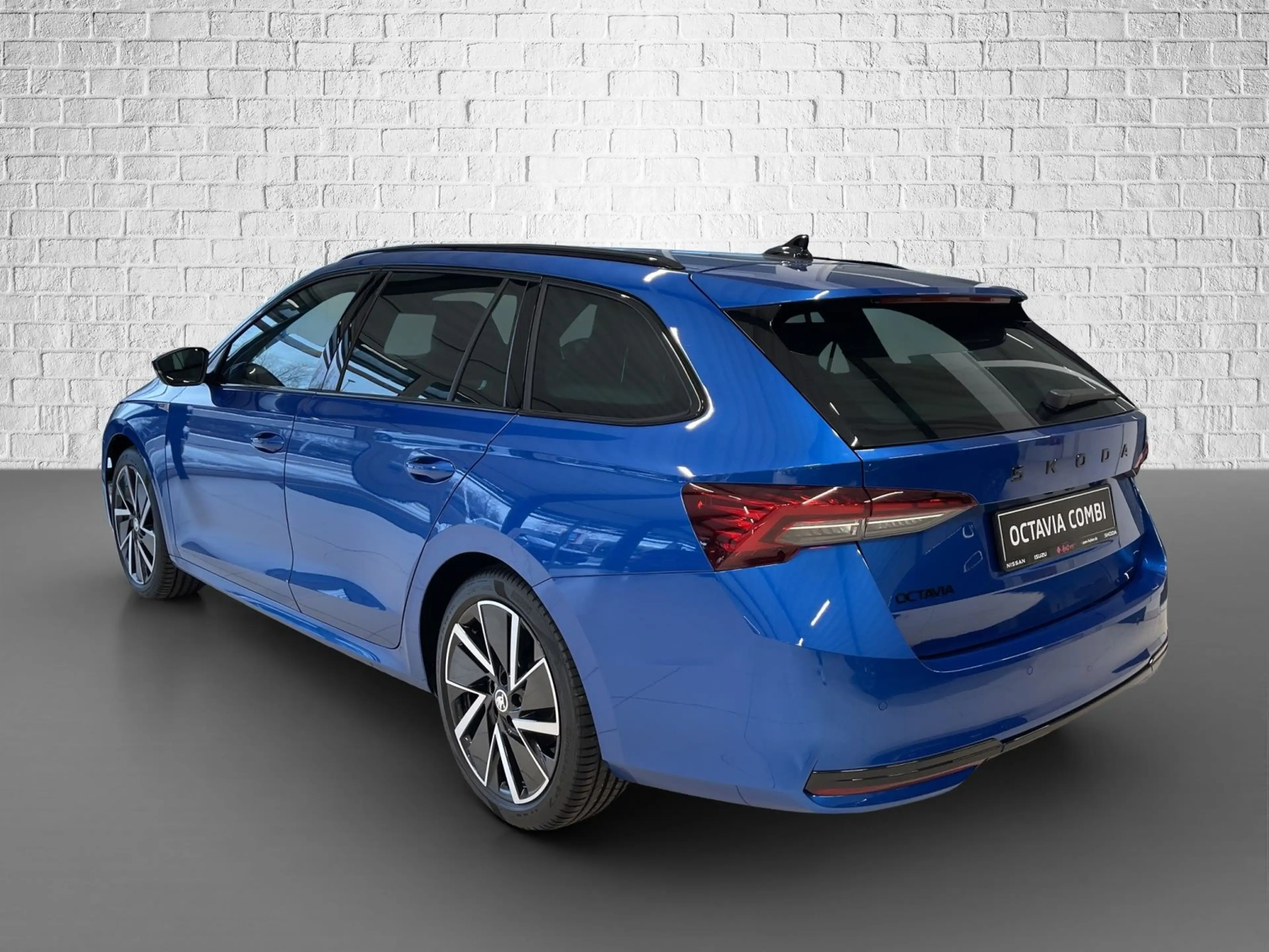 Skoda Octavia Combi 1.5 TSI mHEV DSG - Sportline — photo 5