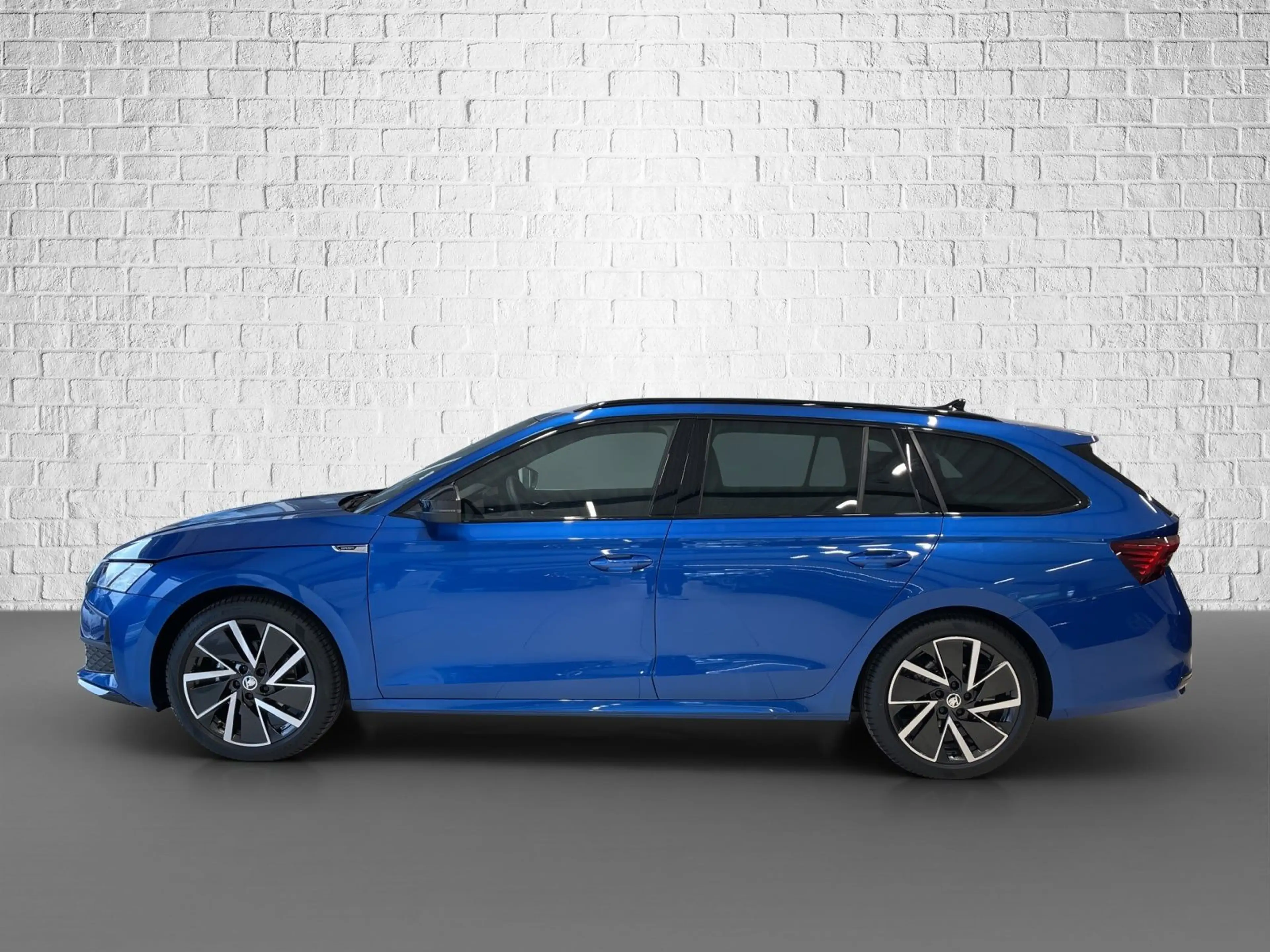 Skoda Octavia Combi 1.5 TSI mHEV DSG - Sportline — photo 4