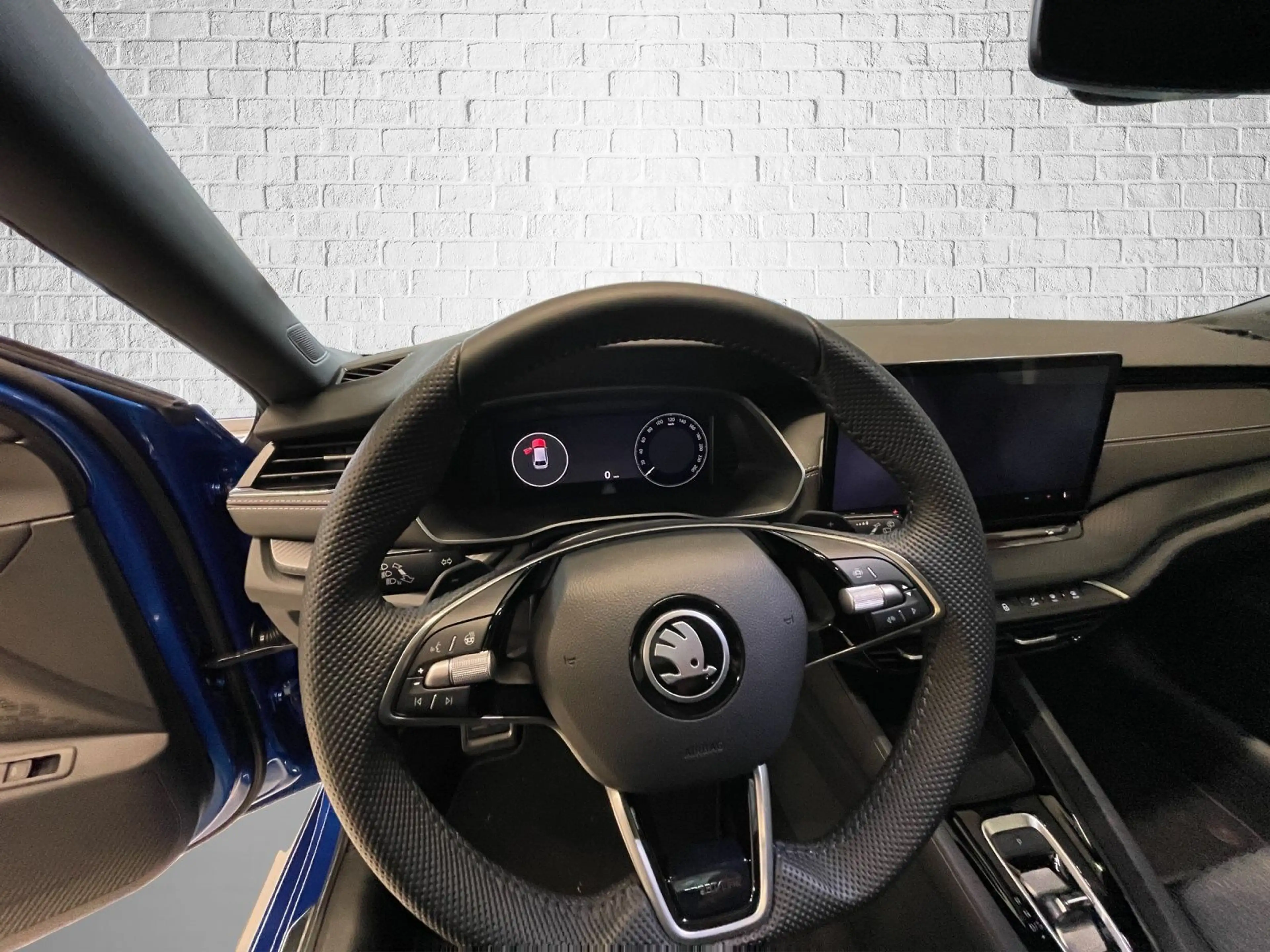 Skoda Octavia Combi 1.5 TSI mHEV DSG - Sportline — photo 13