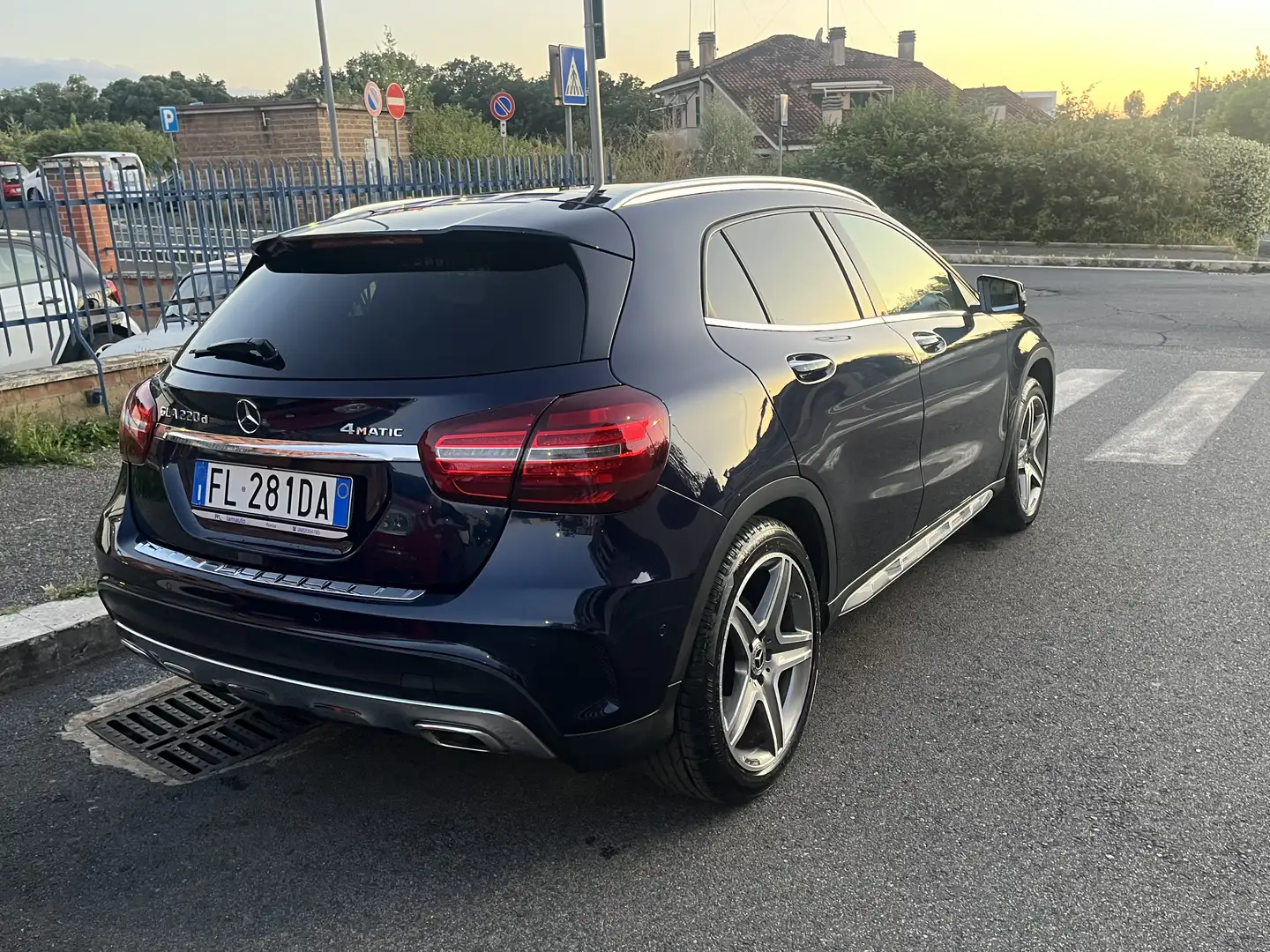Mercedes-Benz GLA 220 d Business 4matic auto - 2