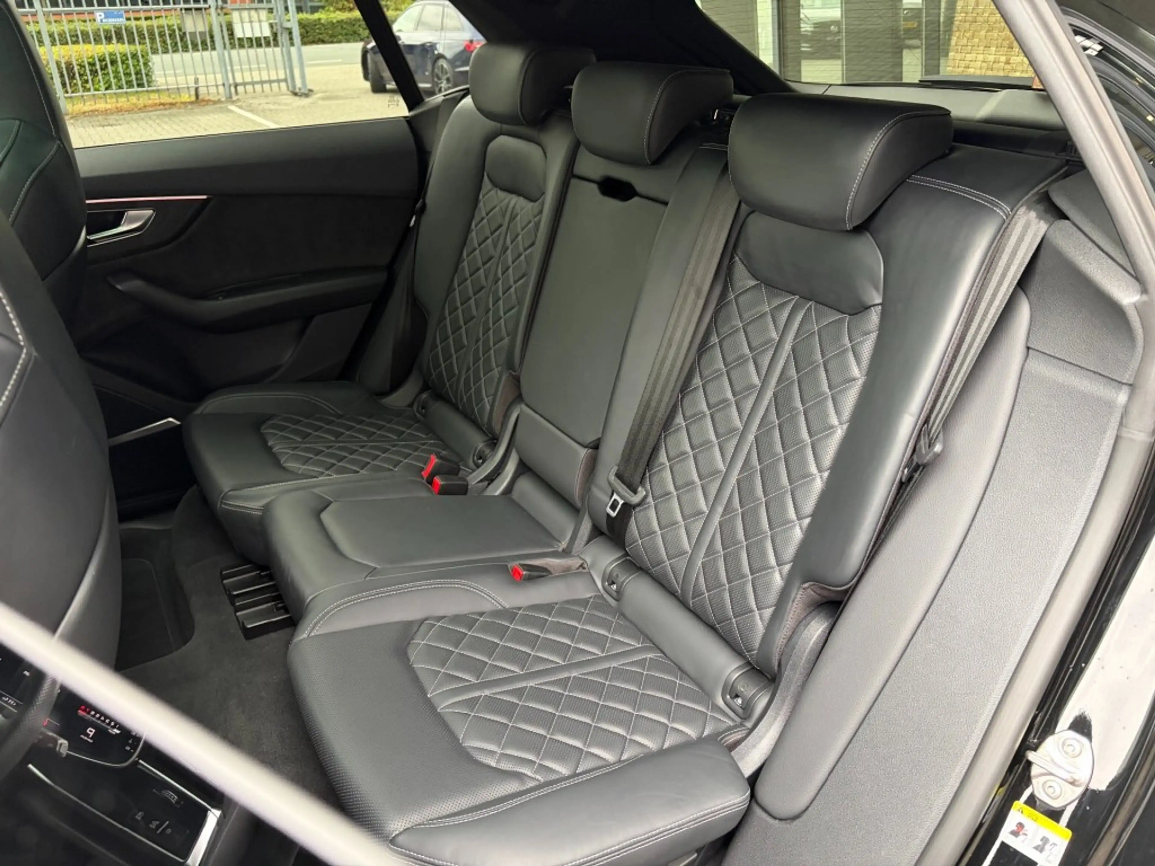 Audi SQ8 4.0 TFSI Q. S-ZETELS - PANO - 23 INCH - TREKH. — photo 15