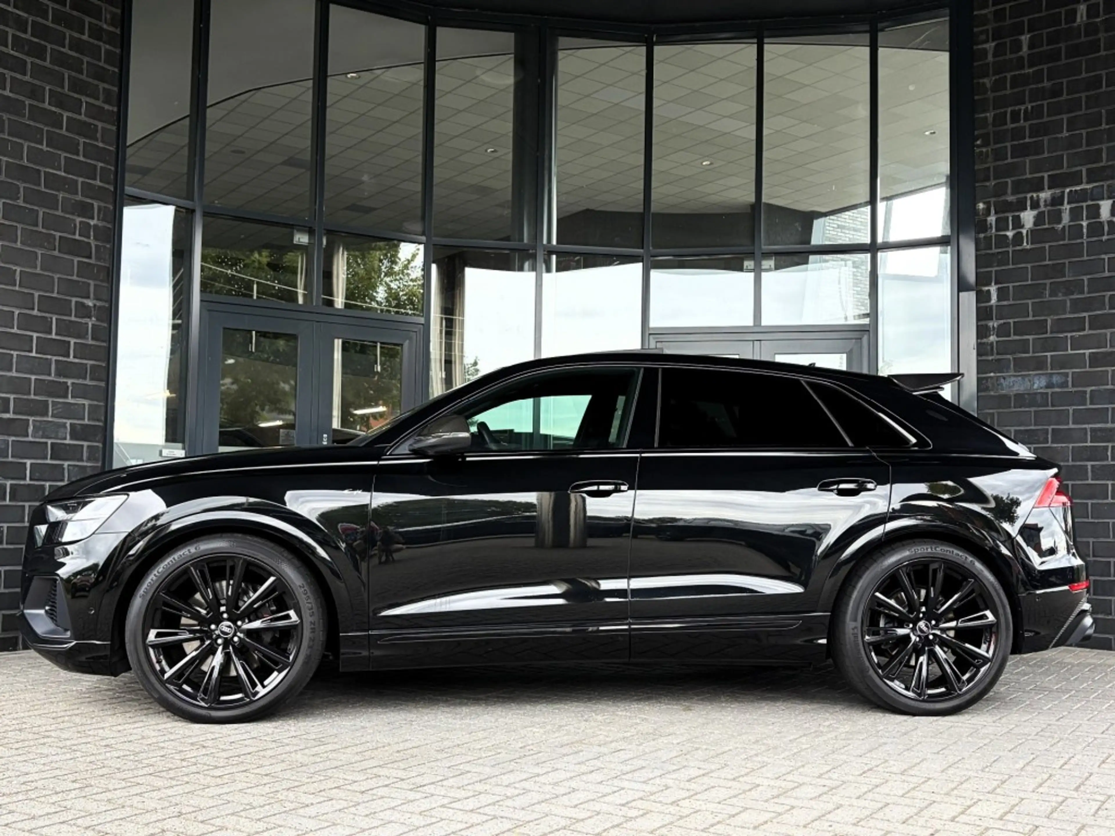 Audi SQ8 4.0 TFSI Q. S-ZETELS - PANO - 23 INCH - TREKH. — photo 5