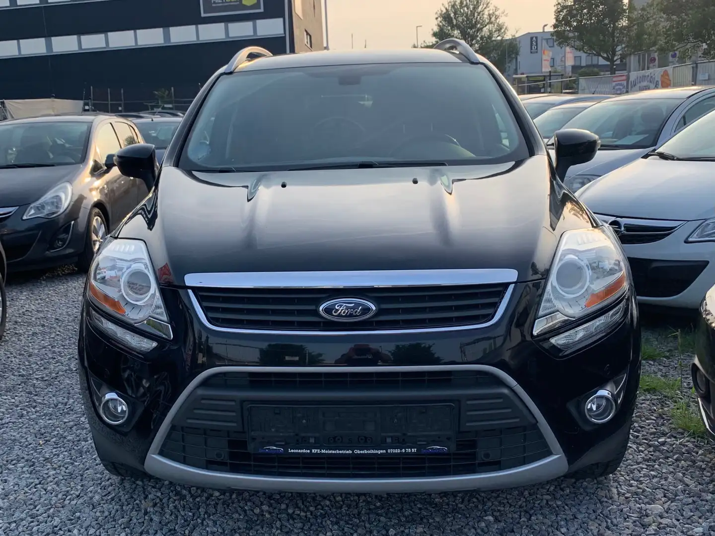 Ford Kuga 2.0 TDCi 4x4 Aut.1- Hand. Lückenlos Scheckheft Schwarz - 1