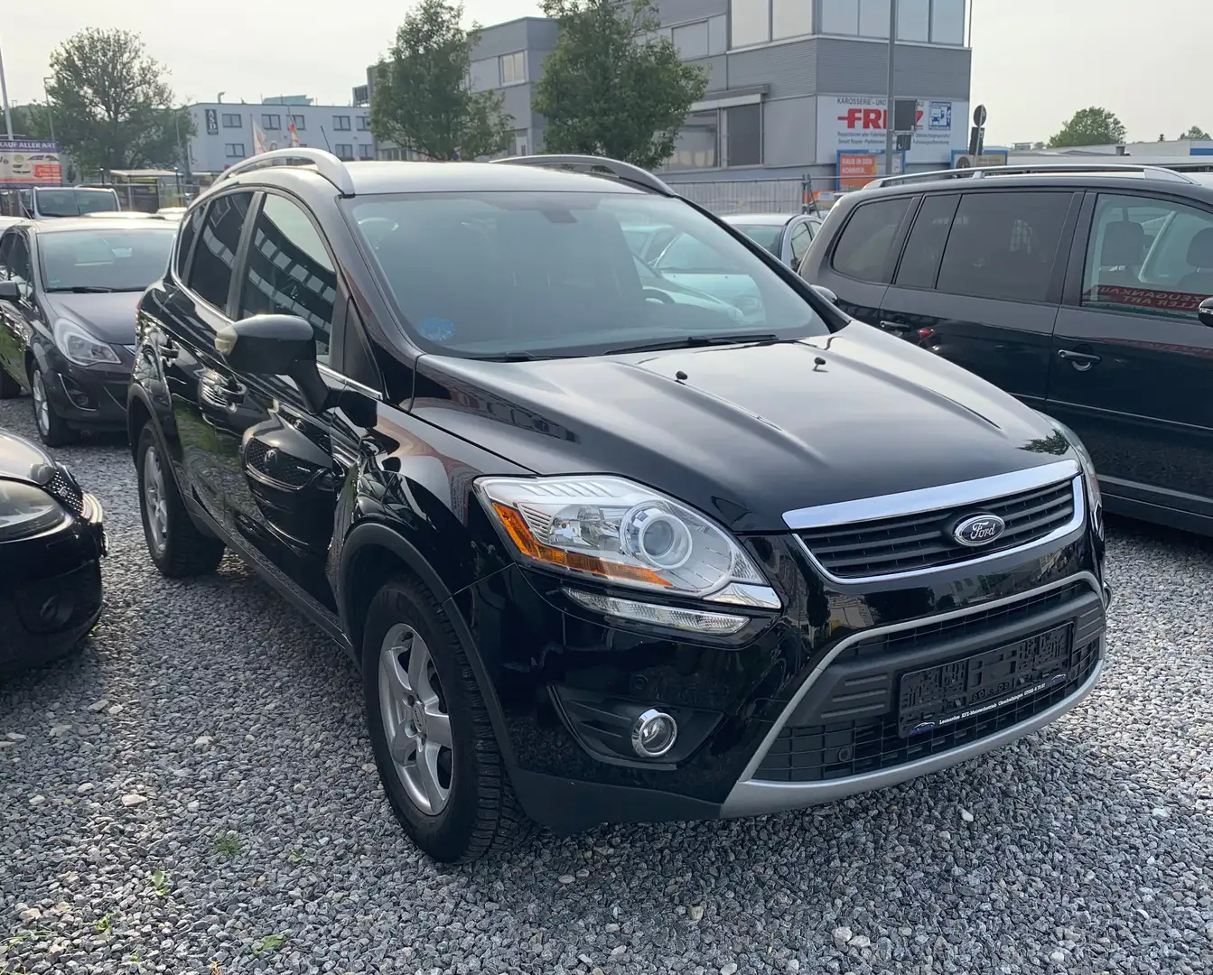 Ford Kuga 2.0 TDCi 4x4 Aut.1- Hand. Lückenlos Scheckheft Schwarz - 2