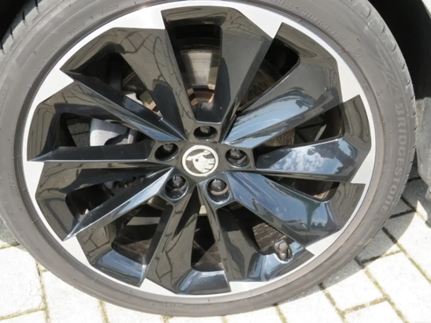Skoda Superb Combi Sportline 2.0TDI 147kW AHK RFK StHZ Grey - 2