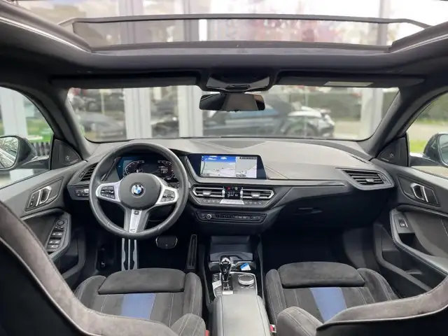 BMW 2 Series view 12