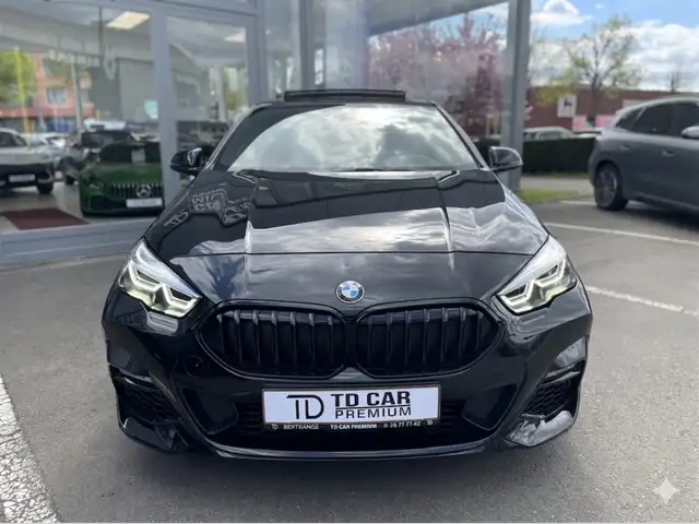 BMW 2 Series view 2