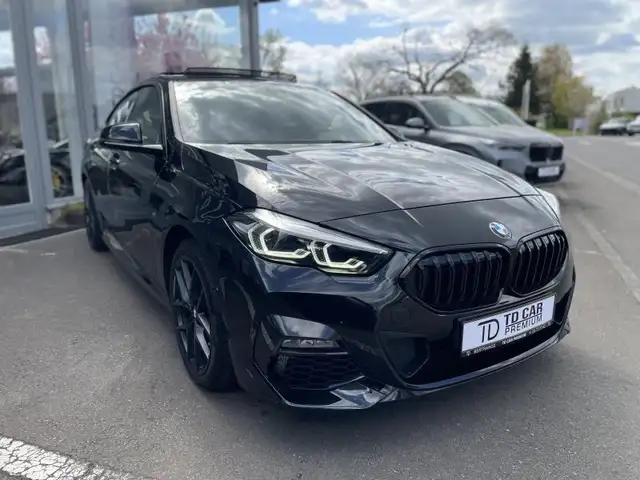 BMW 2 Series view 3