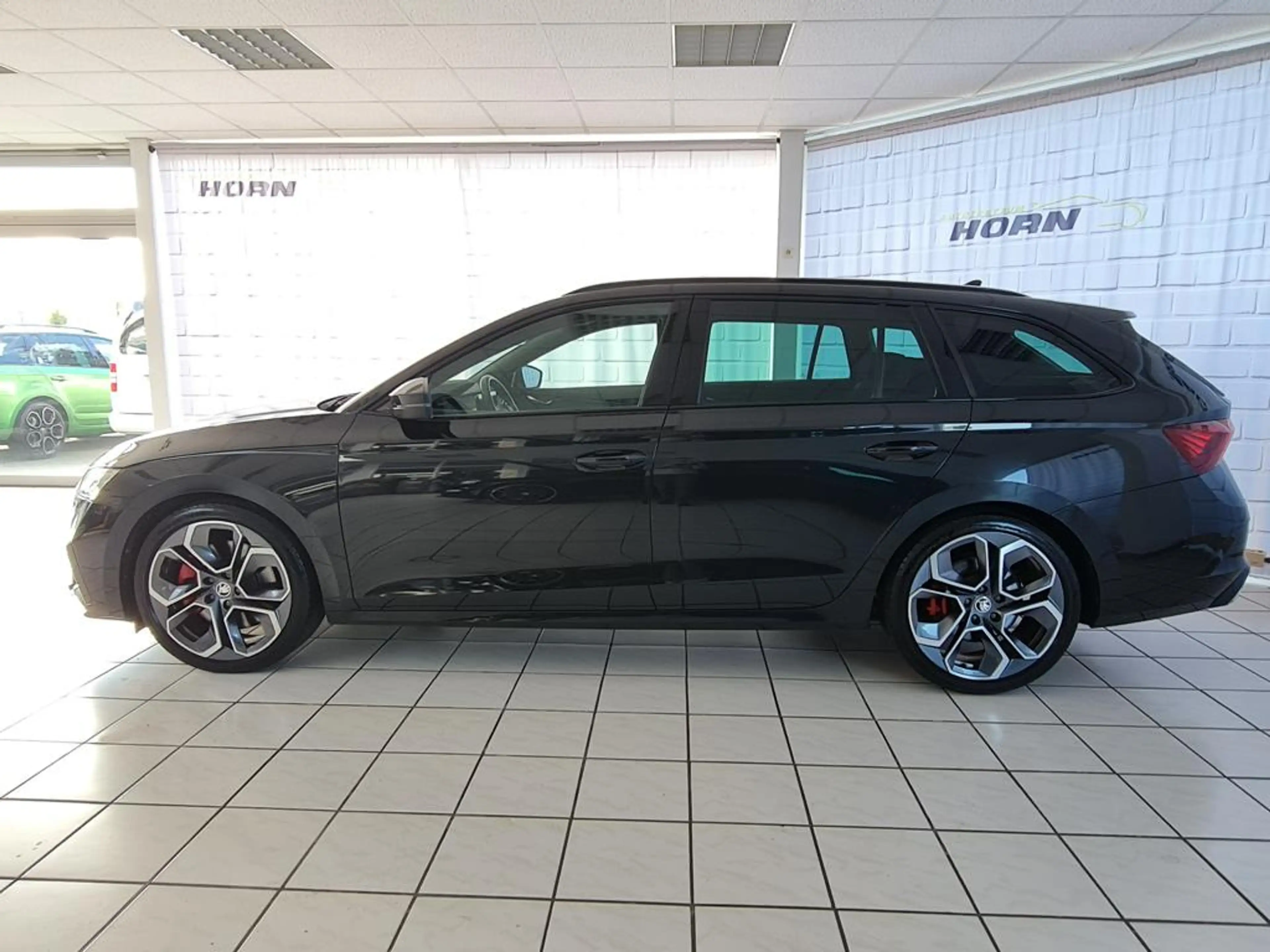 Skoda Octavia RS, 1.Hand, Panoramadach, AHK, LED, Navi, Scheckheftgepflegt — photo 4