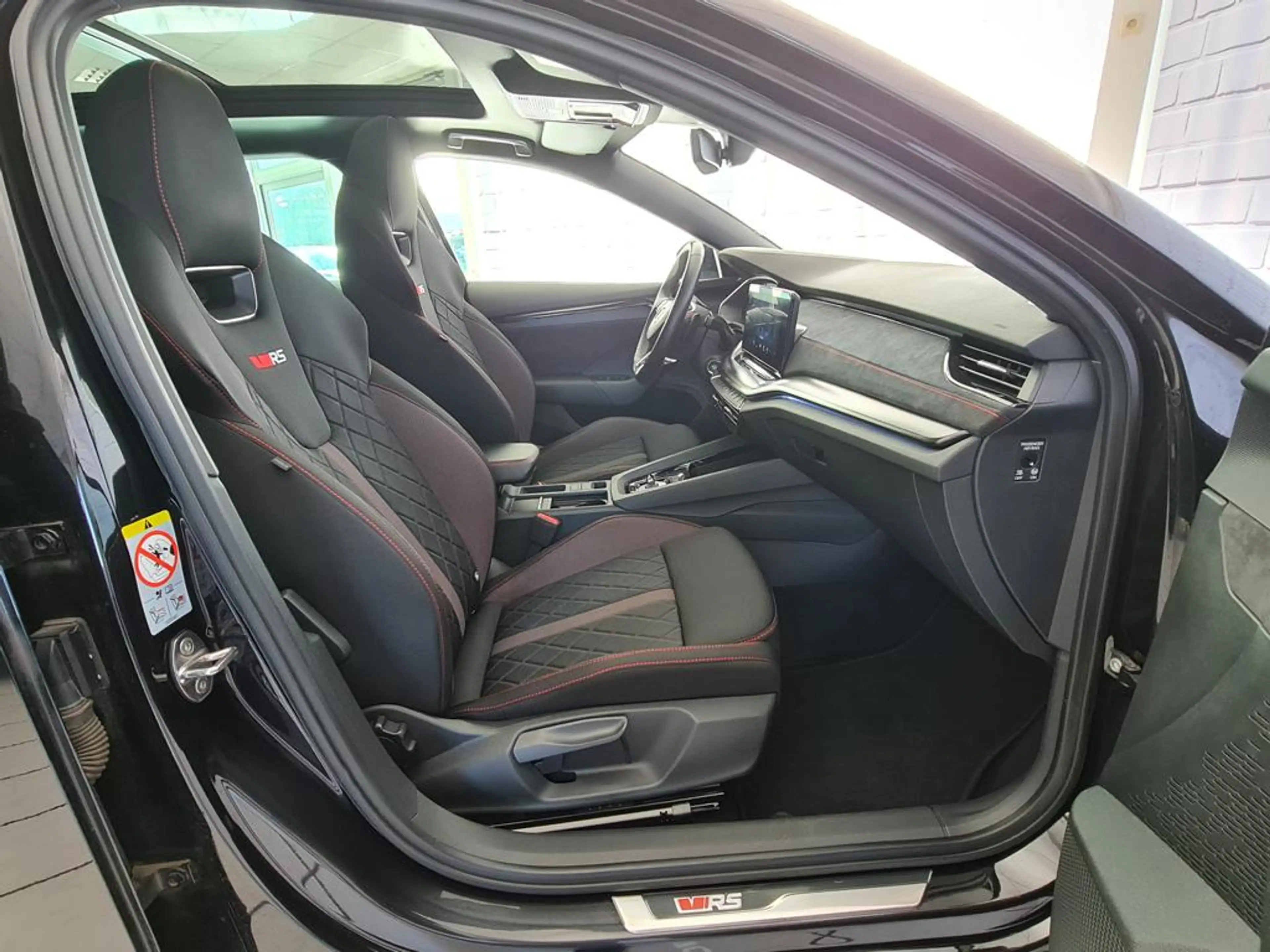 Skoda Octavia RS, 1.Hand, Panoramadach, AHK, LED, Navi, Scheckheftgepflegt — photo 12