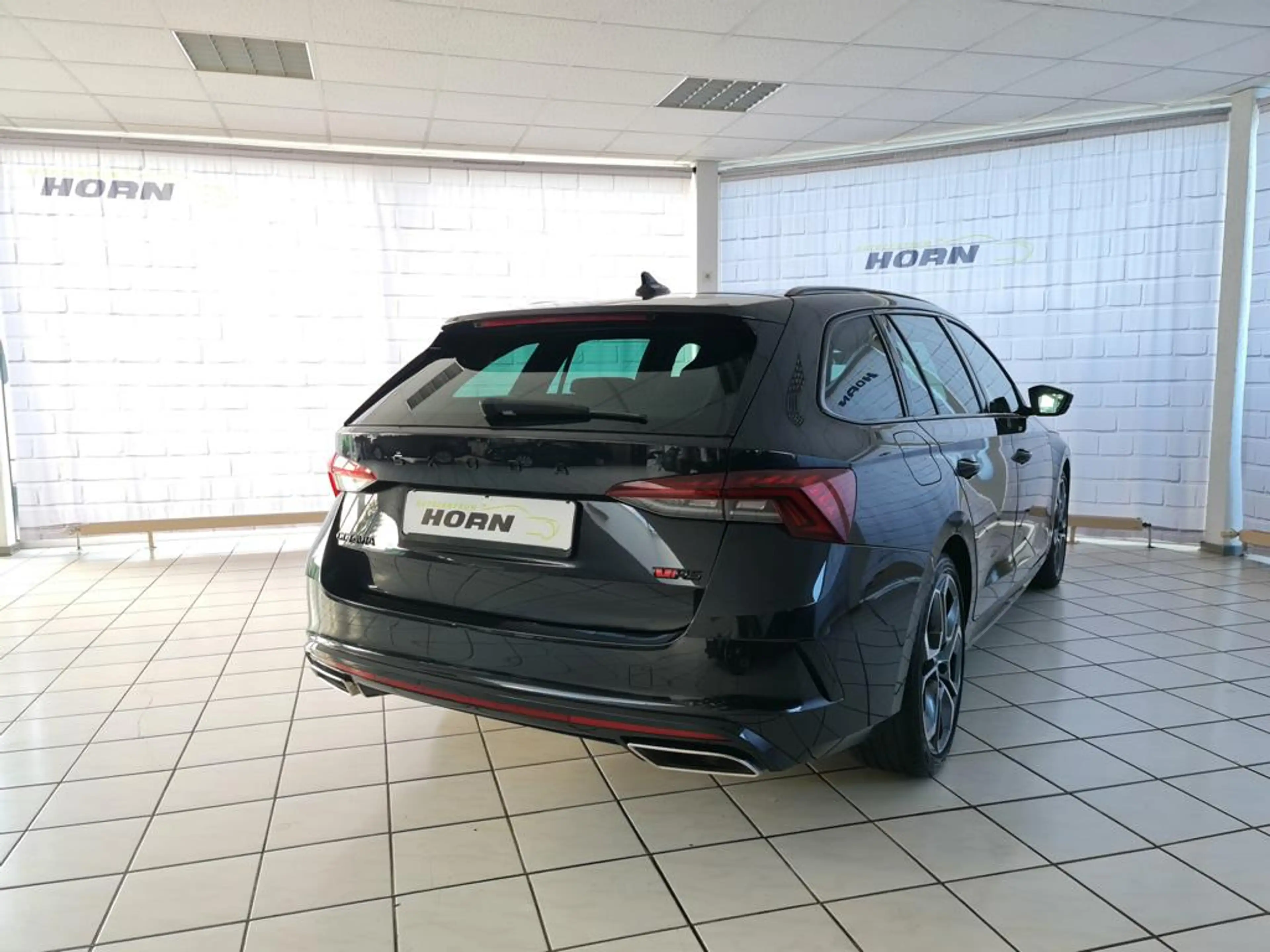 Skoda Octavia RS, 1.Hand, Panoramadach, AHK, LED, Navi, Scheckheftgepflegt — photo 6