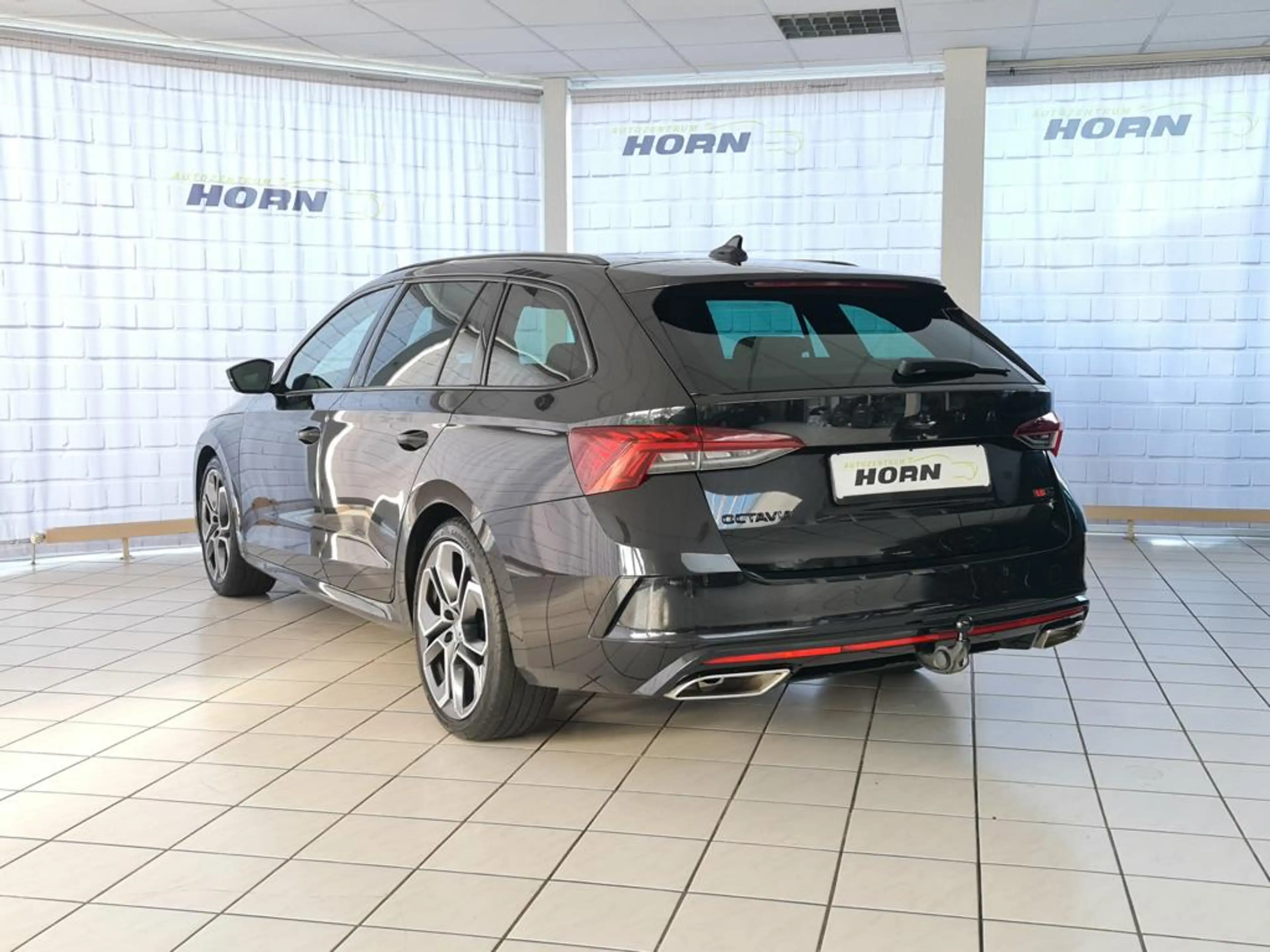 Skoda Octavia RS, 1.Hand, Panoramadach, AHK, LED, Navi, Scheckheftgepflegt — photo 8