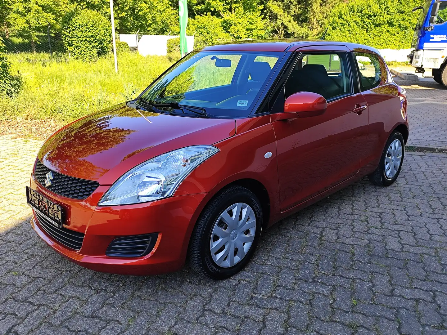 Suzuki Swift Club Rot - 1