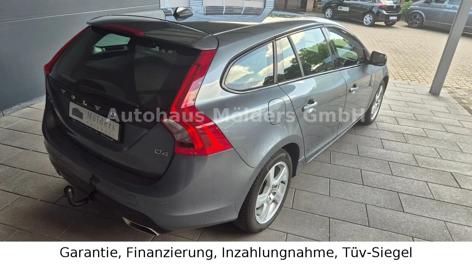 Volvo V60 D4 *Garantie*Automatik*AHK*Navi*279€ mtl. Gris - 2