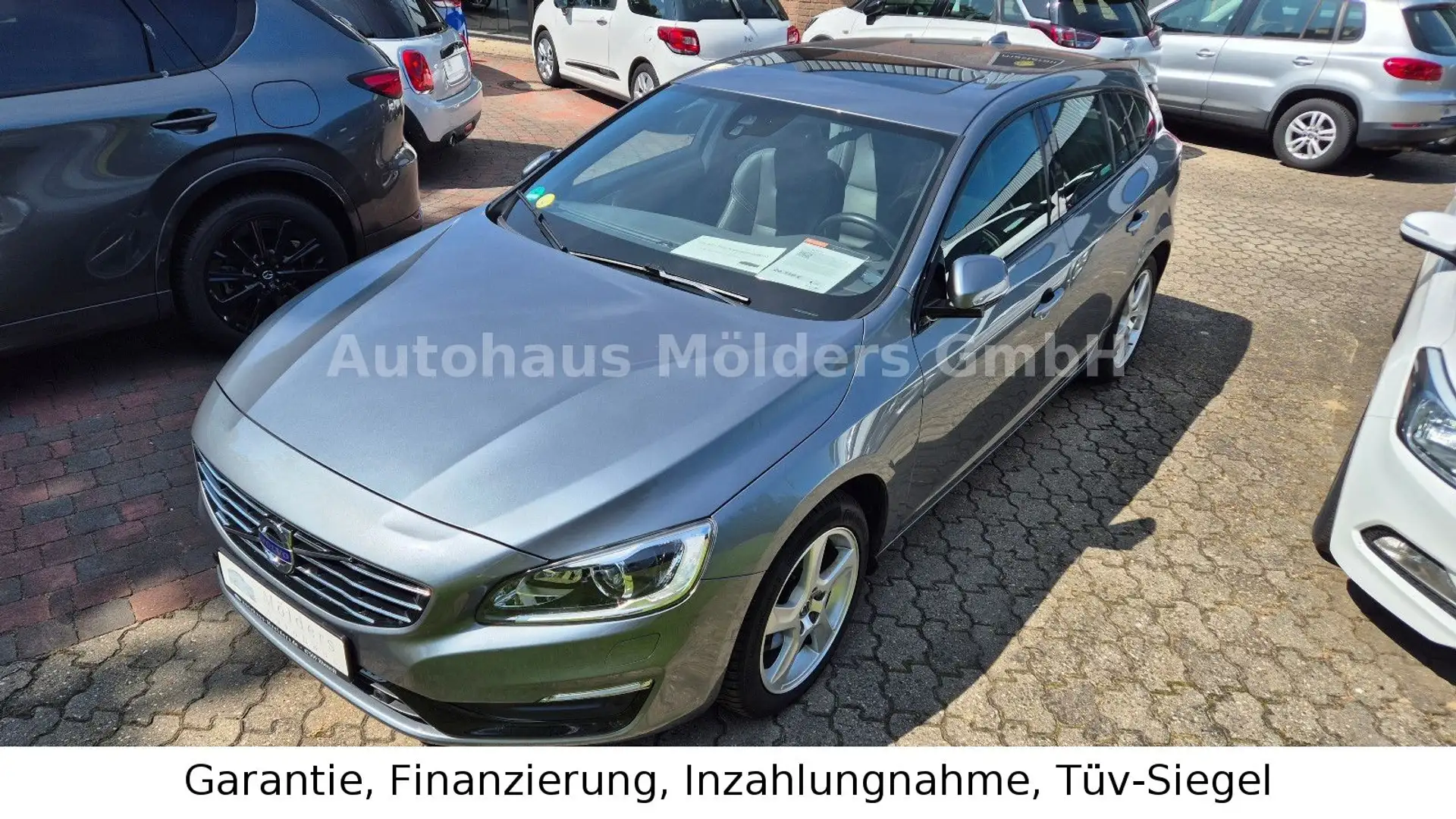 Volvo V60 D4 *Garantie*Automatik*AHK*Navi*279€ mtl. Grau - 1