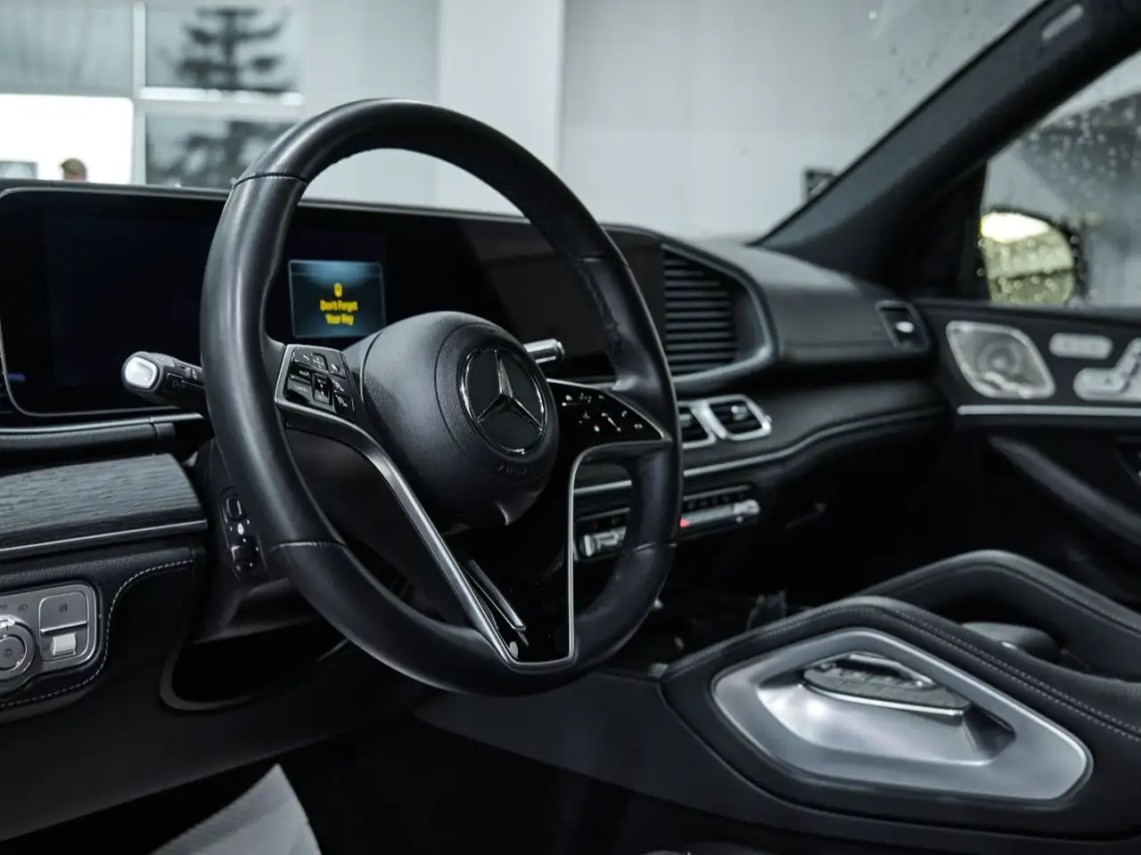 Mercedes-Benz GLE снимка Mercedes-Benz GLE