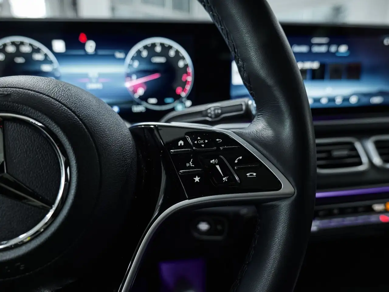 Mercedes-Benz GLE снимка Mercedes-Benz GLE
