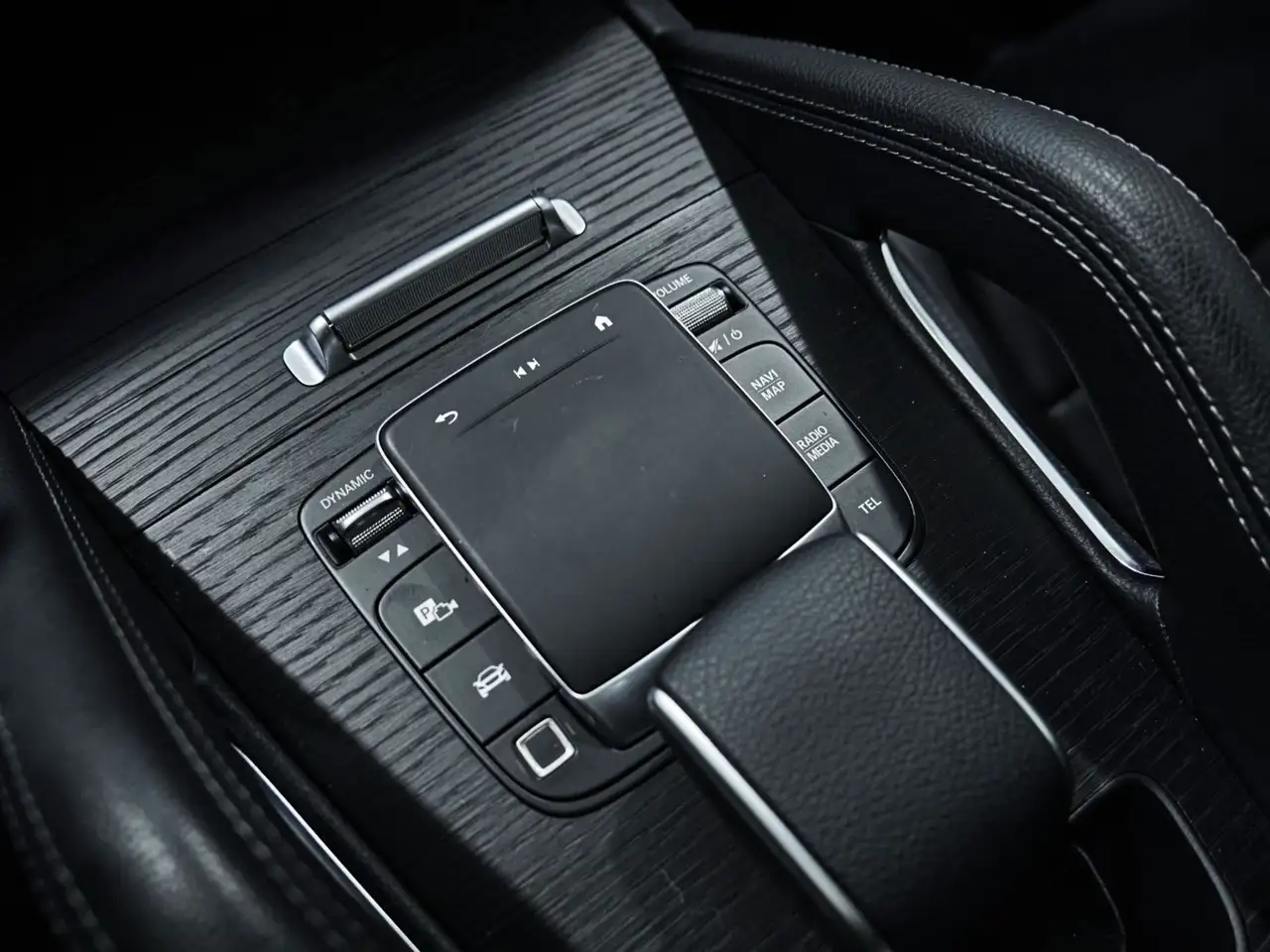 Mercedes-Benz GLE снимка Mercedes-Benz GLE
