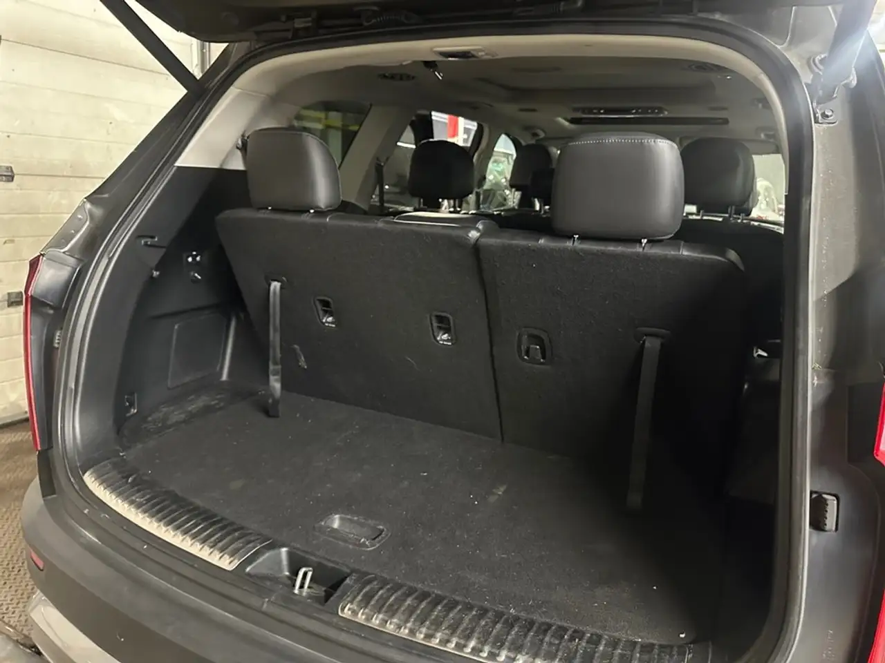 Kia Telluride снимка Kia Telluride