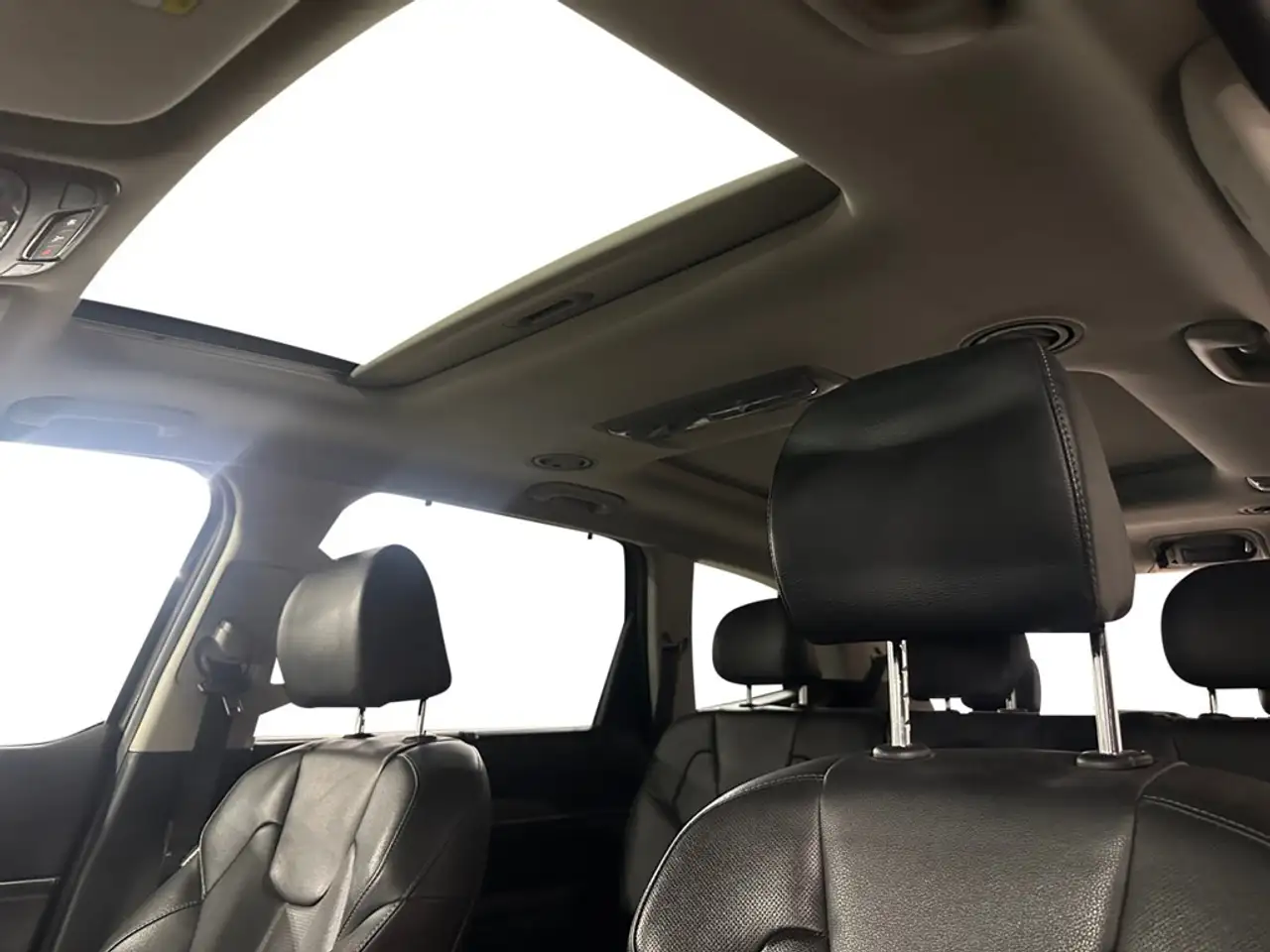 Kia Telluride снимка Kia Telluride