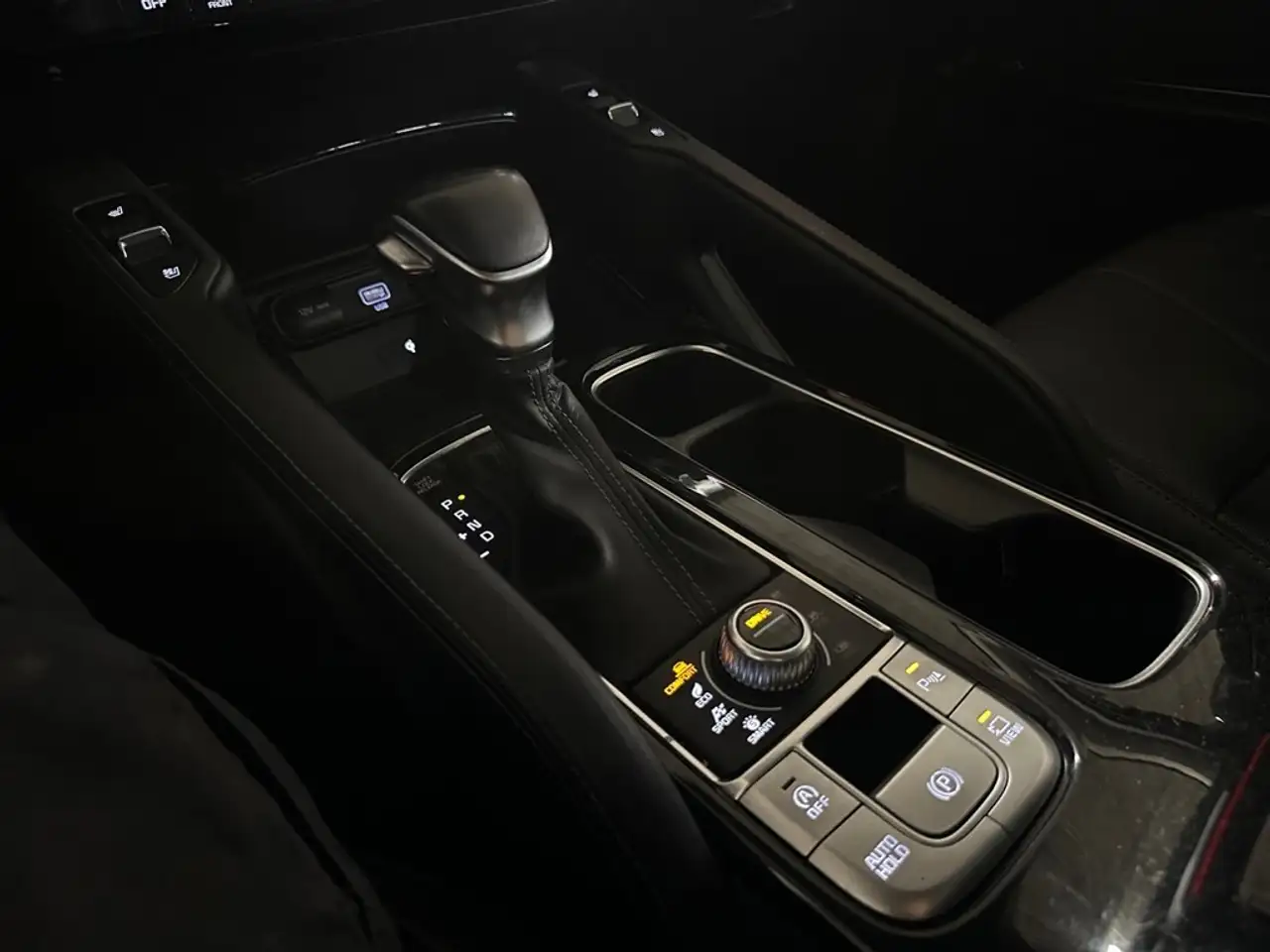 Kia Telluride снимка Kia Telluride