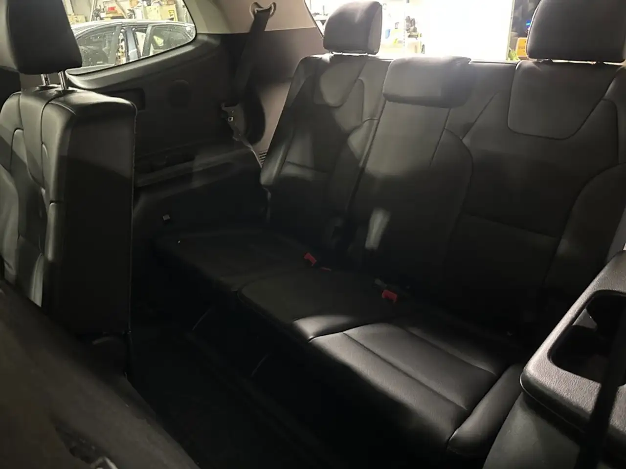 Kia Telluride снимка Kia Telluride