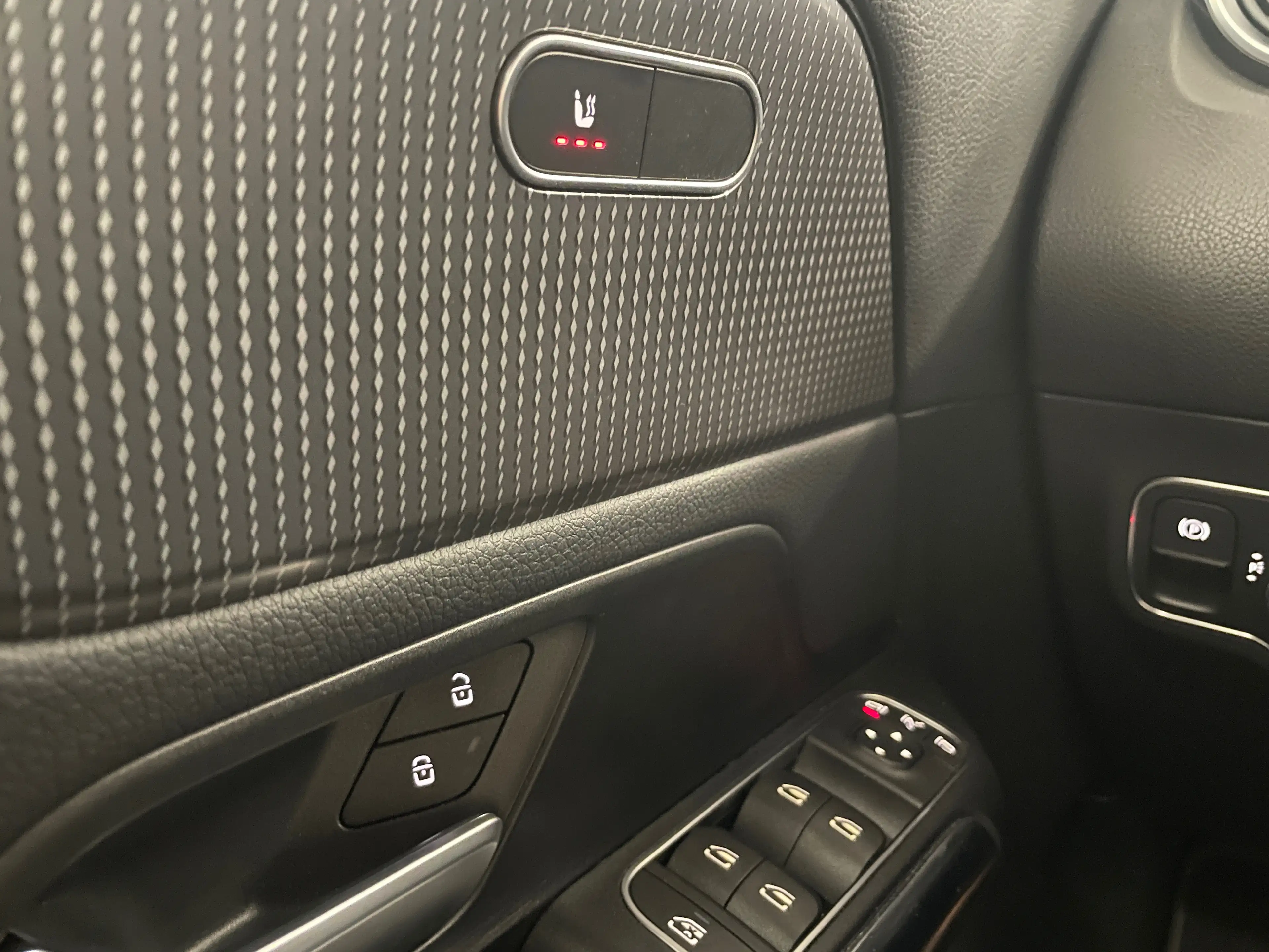 Mercedes-Benz B 180 B 180 Business Solution (EU6AP) — photo 10