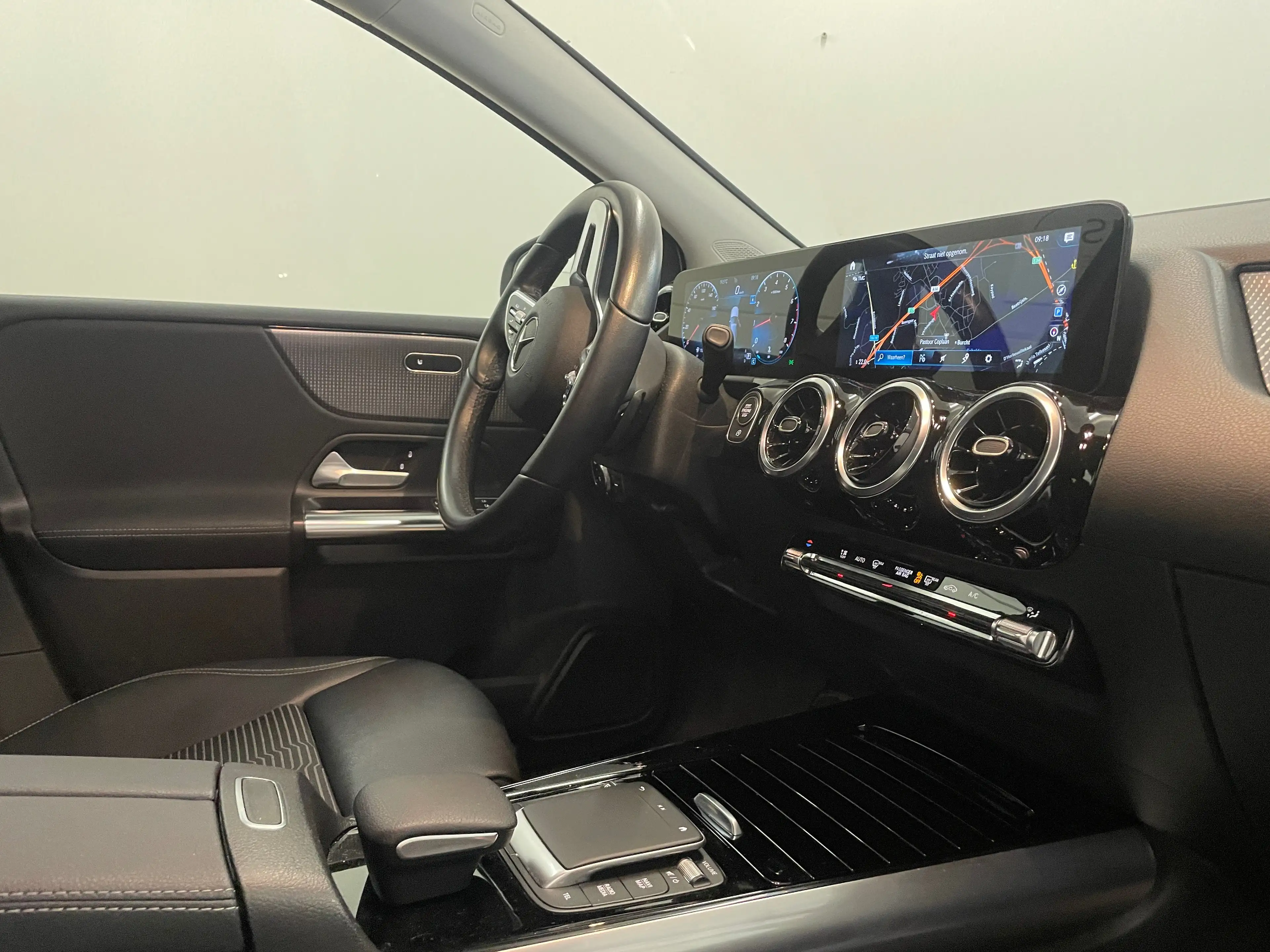 Mercedes-Benz B 180 B 180 Business Solution (EU6AP) — photo 5