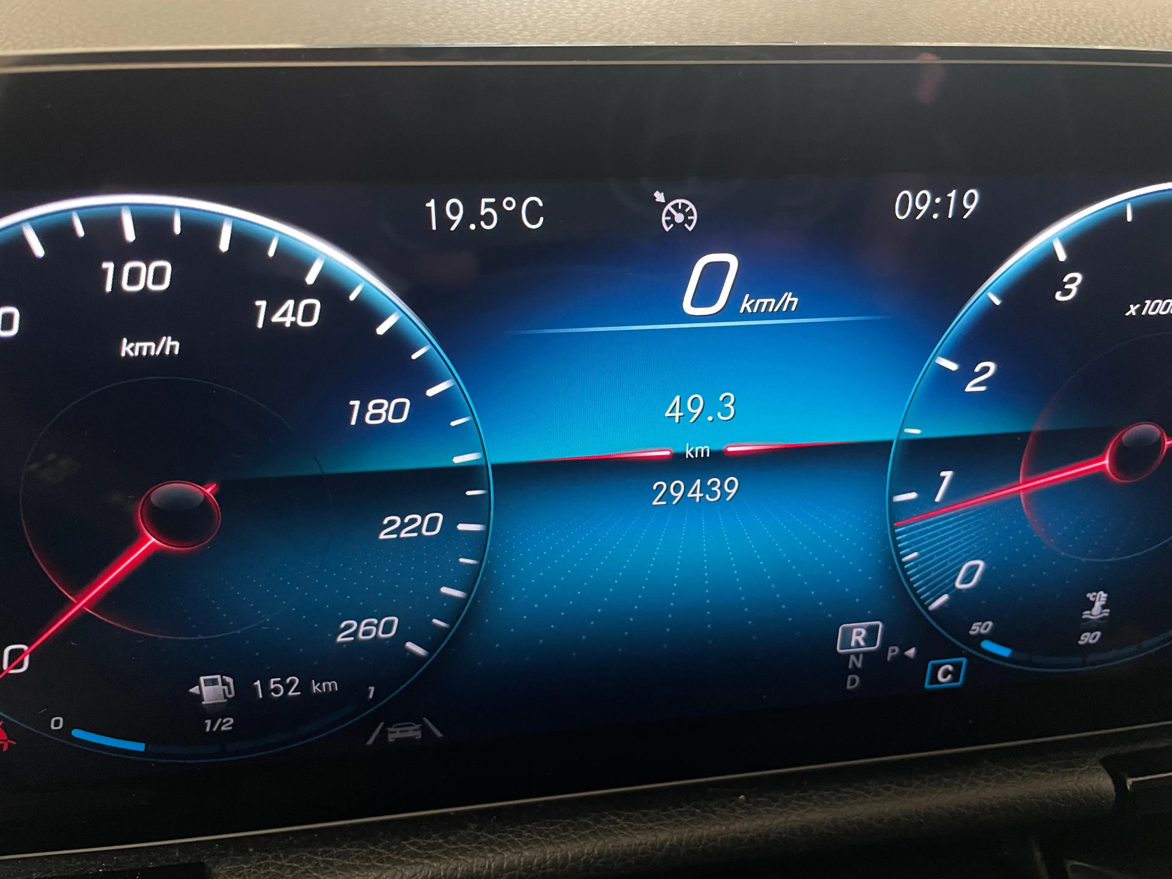 Mercedes-Benz B 180 B 180 Business Solution (EU6AP) — photo 9