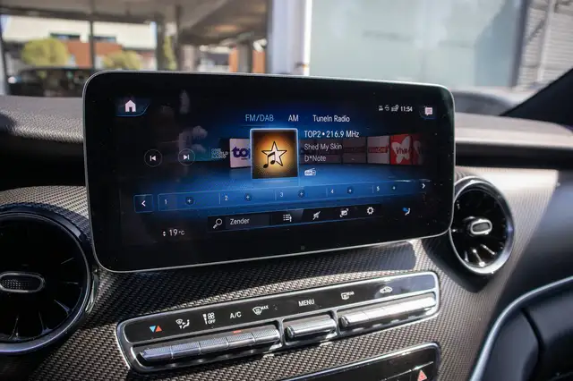 Mercedes-Benz V-Class view 24