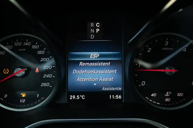 Mercedes-Benz V-Class view 20