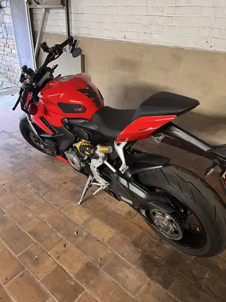 Ducati Streetfighter - foto 2