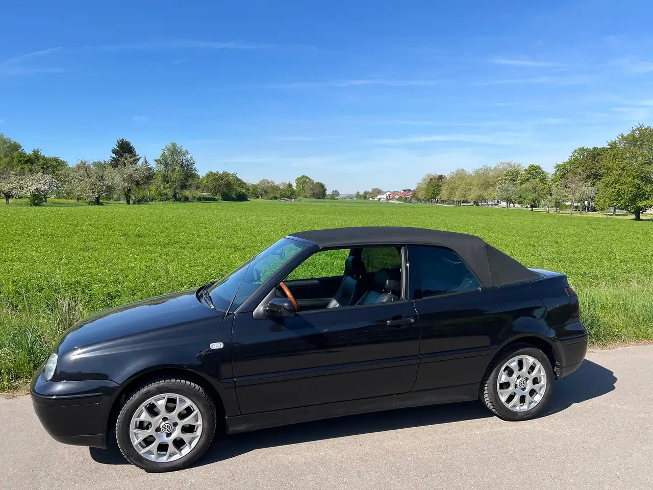 Volkswagen Golf Cabriolet KM-Stand Original !!!, foto 2