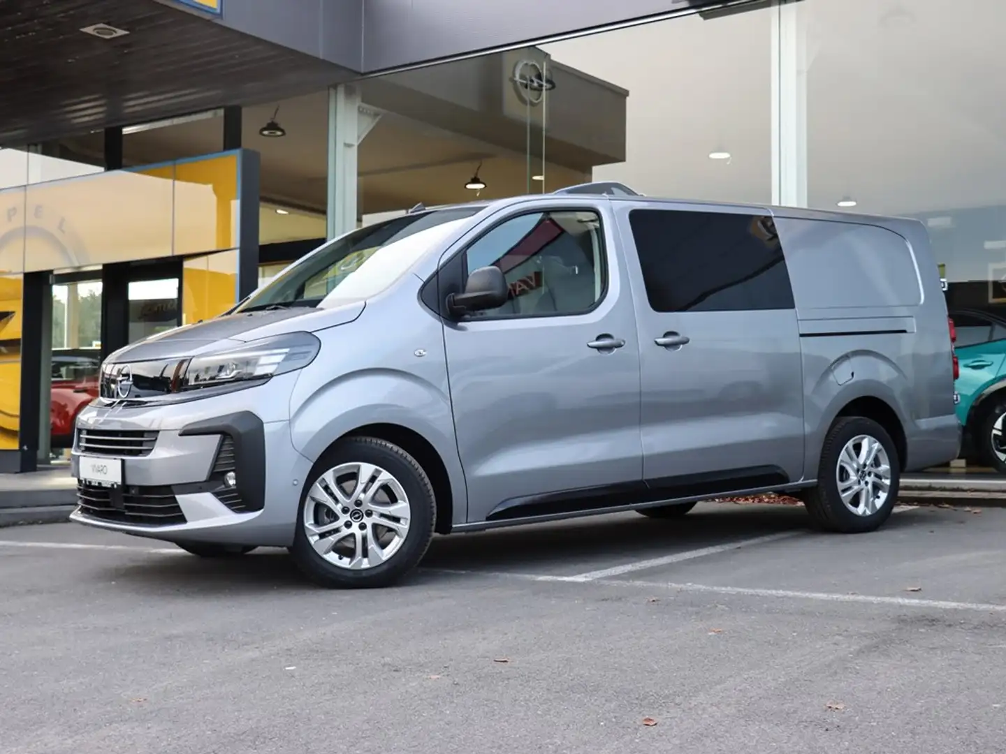 Opel Vivaro DUB CAB 5PL 2.0 AT8 180PK |LUXURY PACK|STOCK| Grau - 2