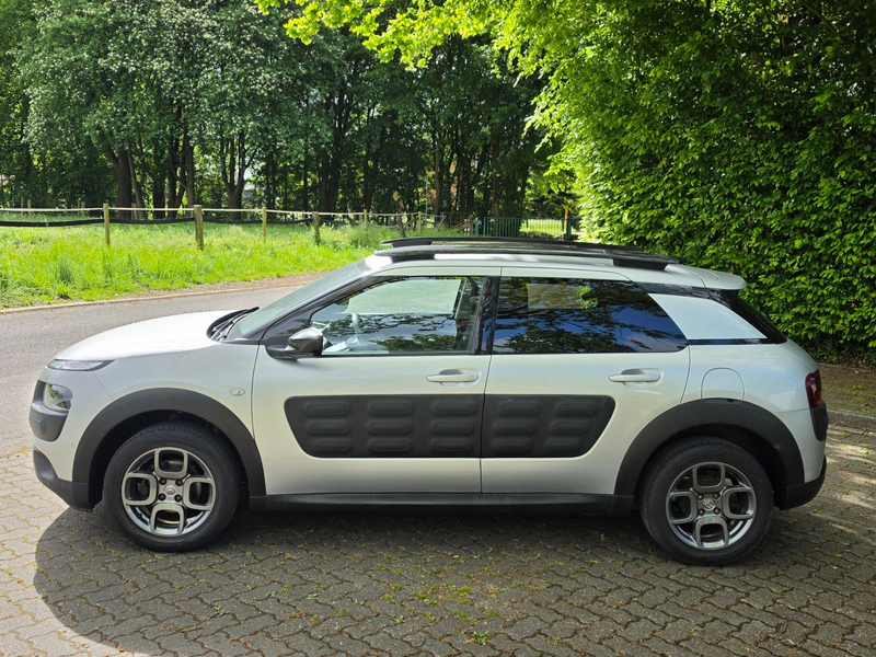 Citroen C4 Cactus Shine 1.HD*Kamera*Zahnriemen neu*Klima — photo 7