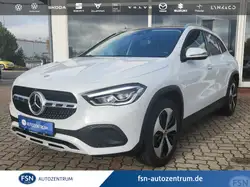 Mercedes-Benz GLA 200 DSG LED AHK 360° Pano Clima
