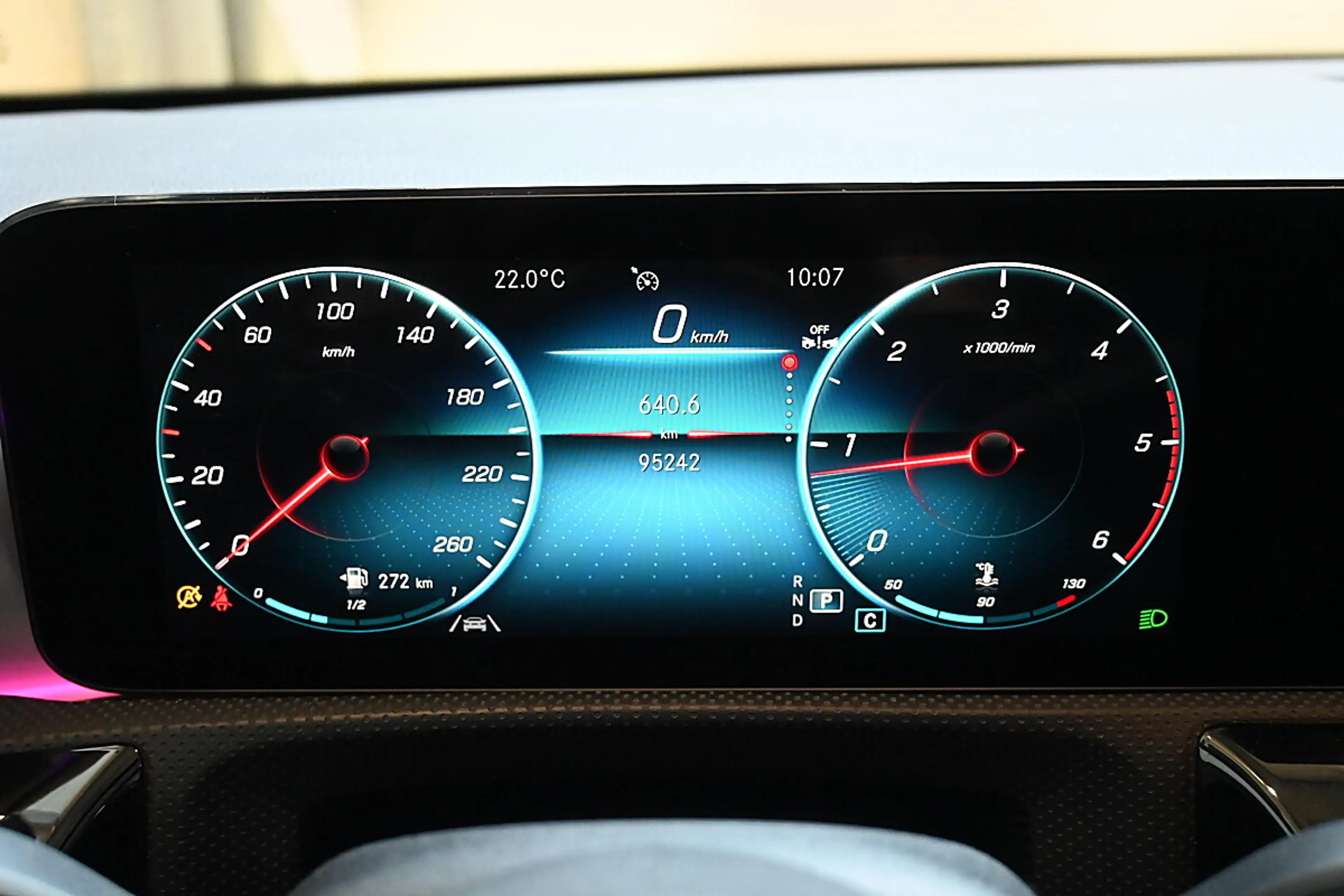 Mercedes-Benz CLA 220 d Shooting Brake Aut. AMG-Line ; Pano, LED, R-K... — photo 12