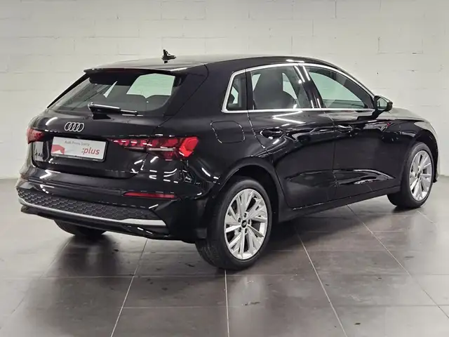 Audi A3 view 4