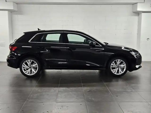Audi A3 view 3