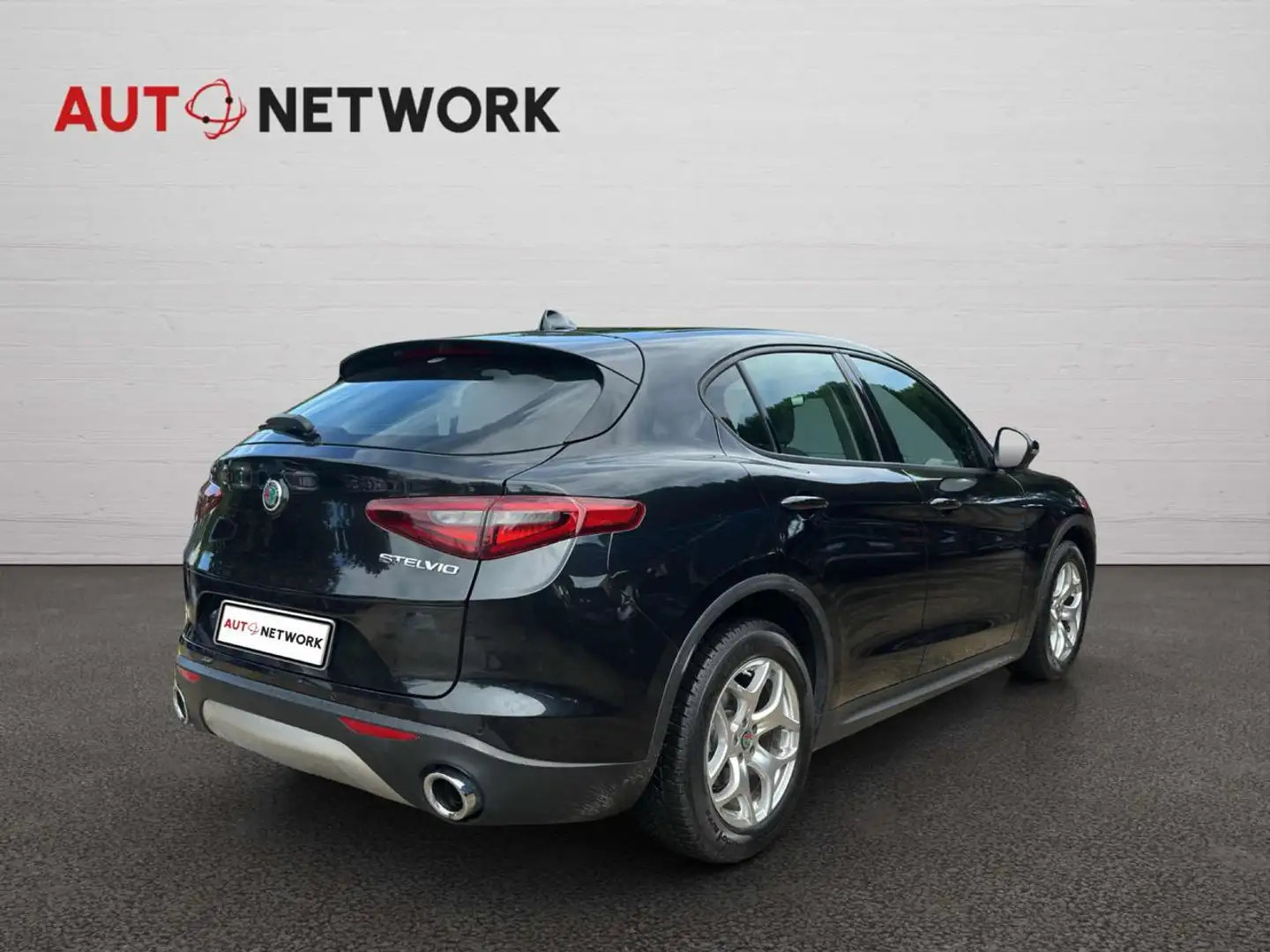 Alfa Romeo Stelvio 2.2 Turbodiesel 190 CV AT8 RWD Business Noir - 2