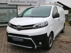 Toyota Proace (Verso) 2,0 Diesel L1 Kasten Meister mit Regalsystem, Dachträger und Anhängevorrichtung