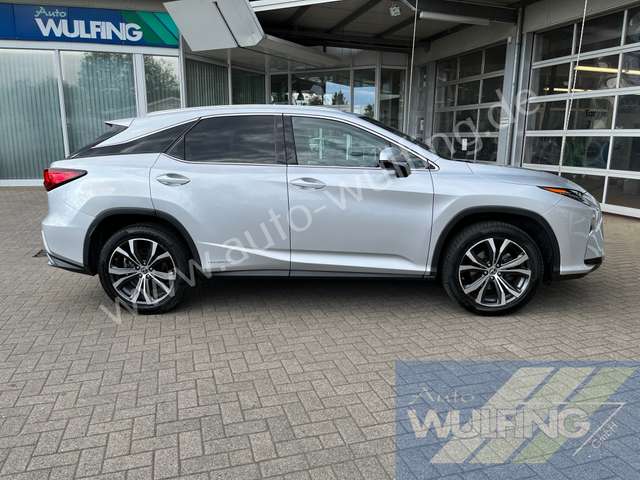Lexus h Autom E-CVT Leder Navi ACC Kamera 1.Hd.