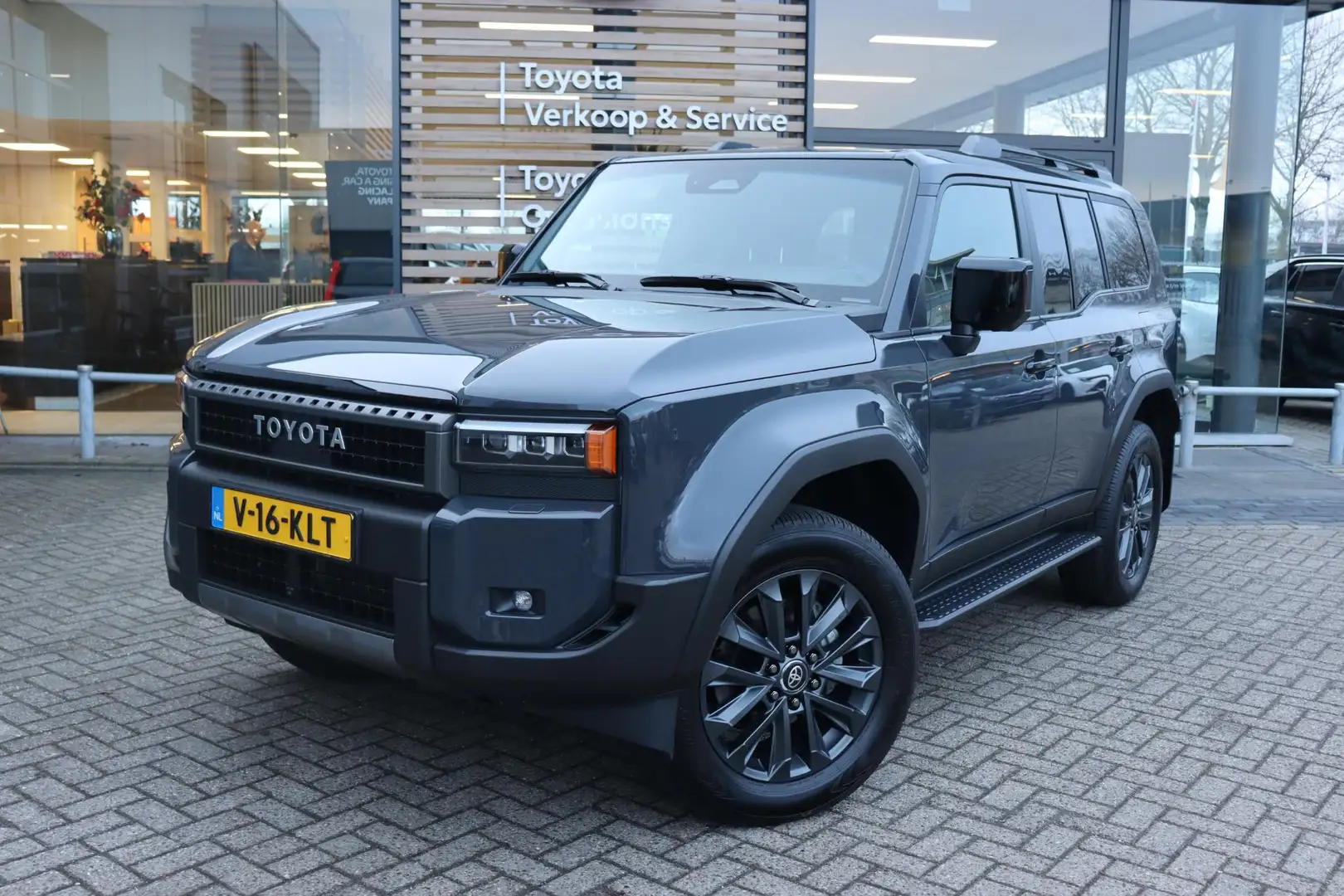 Toyota Land Cruiser 2.8 D-4D Standard Roof Window Van Professional , T Gris - 2