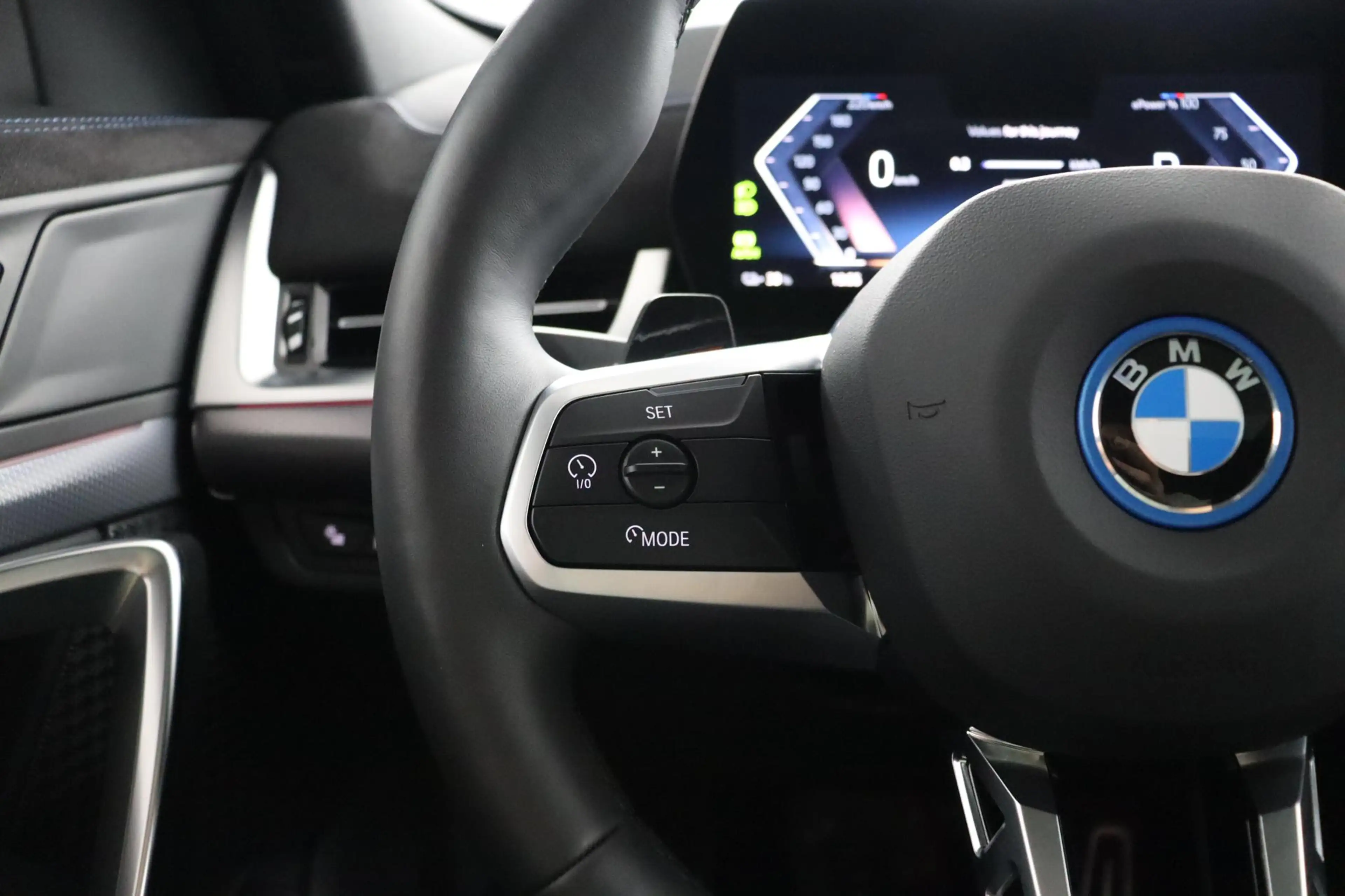 BMW iX2 xDrive30 67 kWh M Sport Edition | Panoramadak | St — photo 15