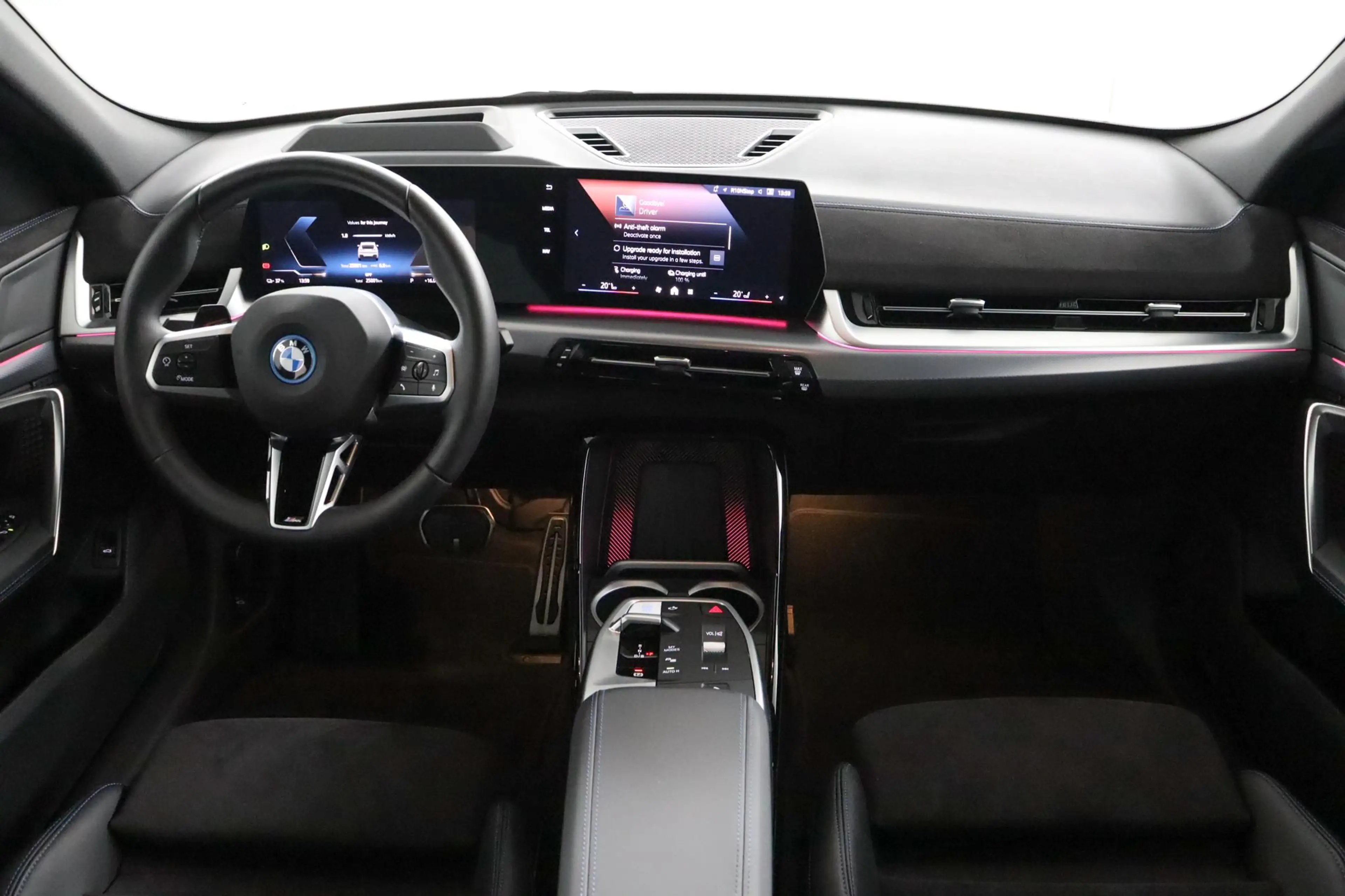 BMW iX2 xDrive30 67 kWh M Sport Edition | Panoramadak | St — photo 9