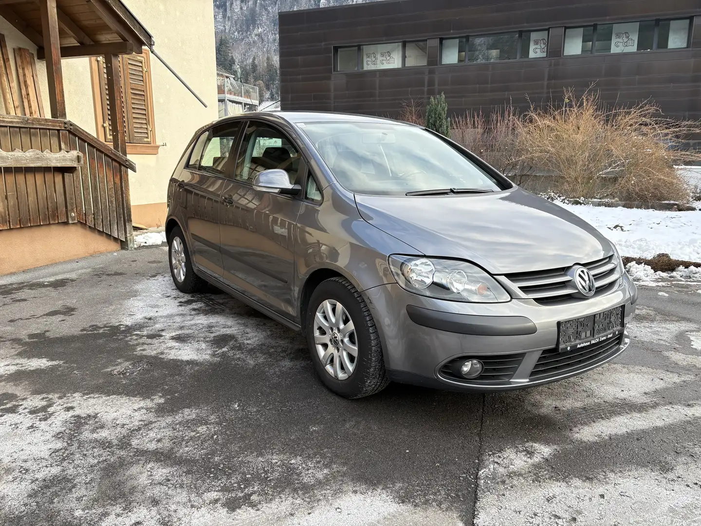 Volkswagen Golf Plus 1,4 TSI aus 1. Hand Grau - 2