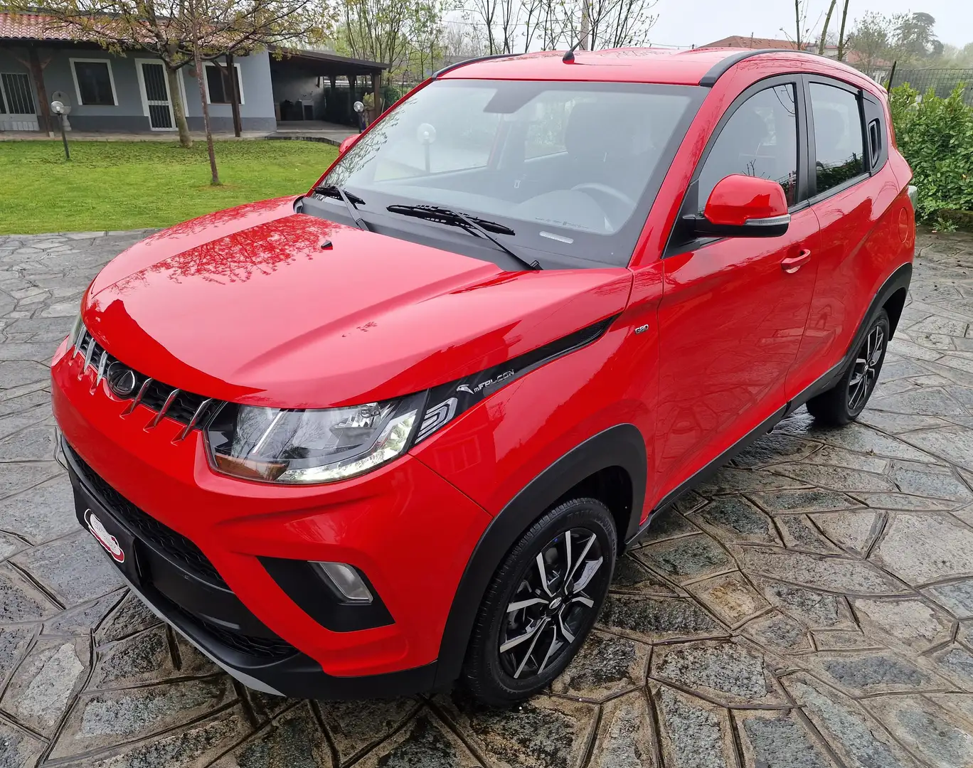 Mahindra KUV100 1.2 K8 m-bifuel GPL 87cv Piros - 1