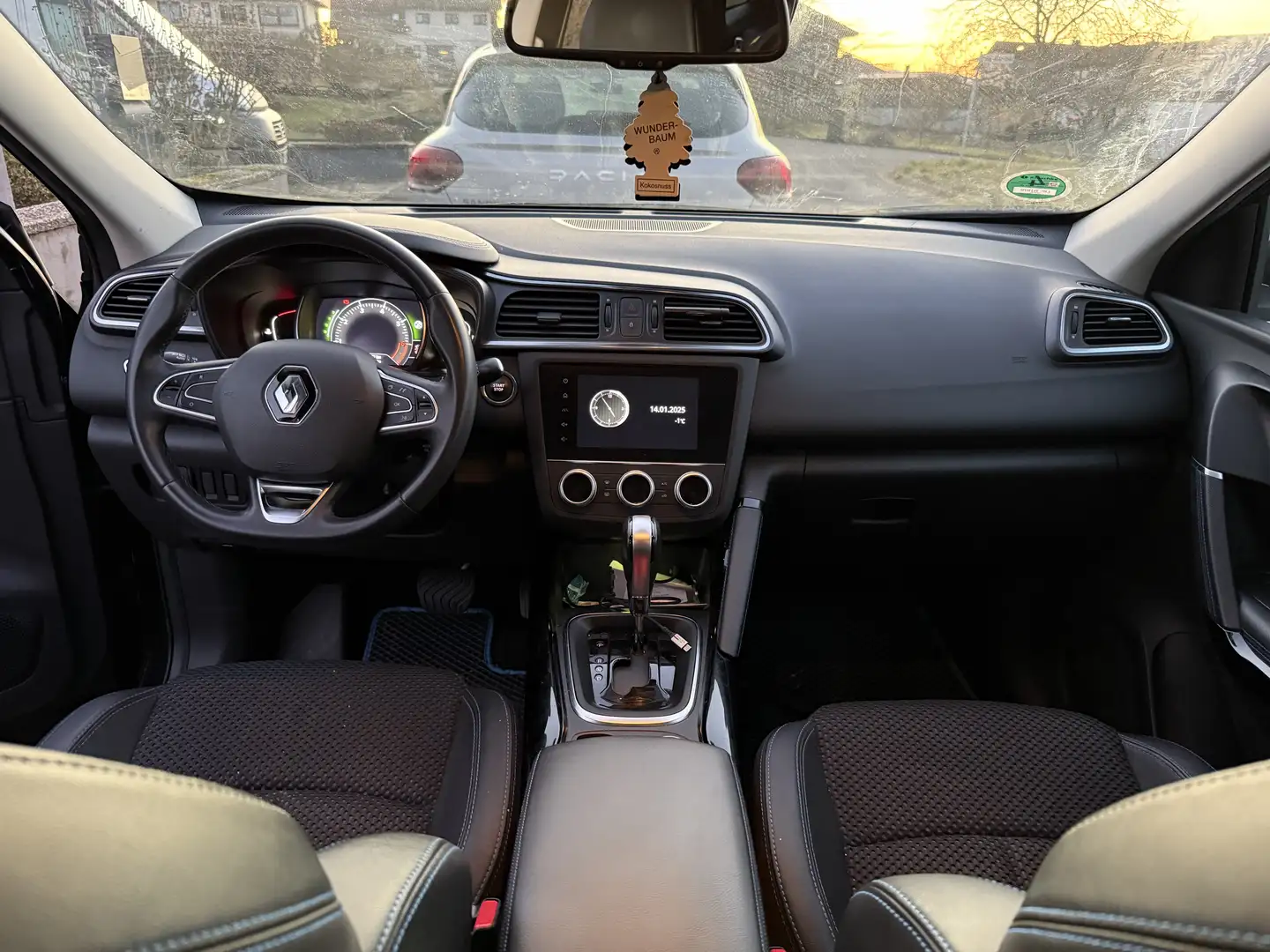 Renault Kadjar TCe 160 EDC GPF mit Deluxe Paket LIMITED Schwarz - 1