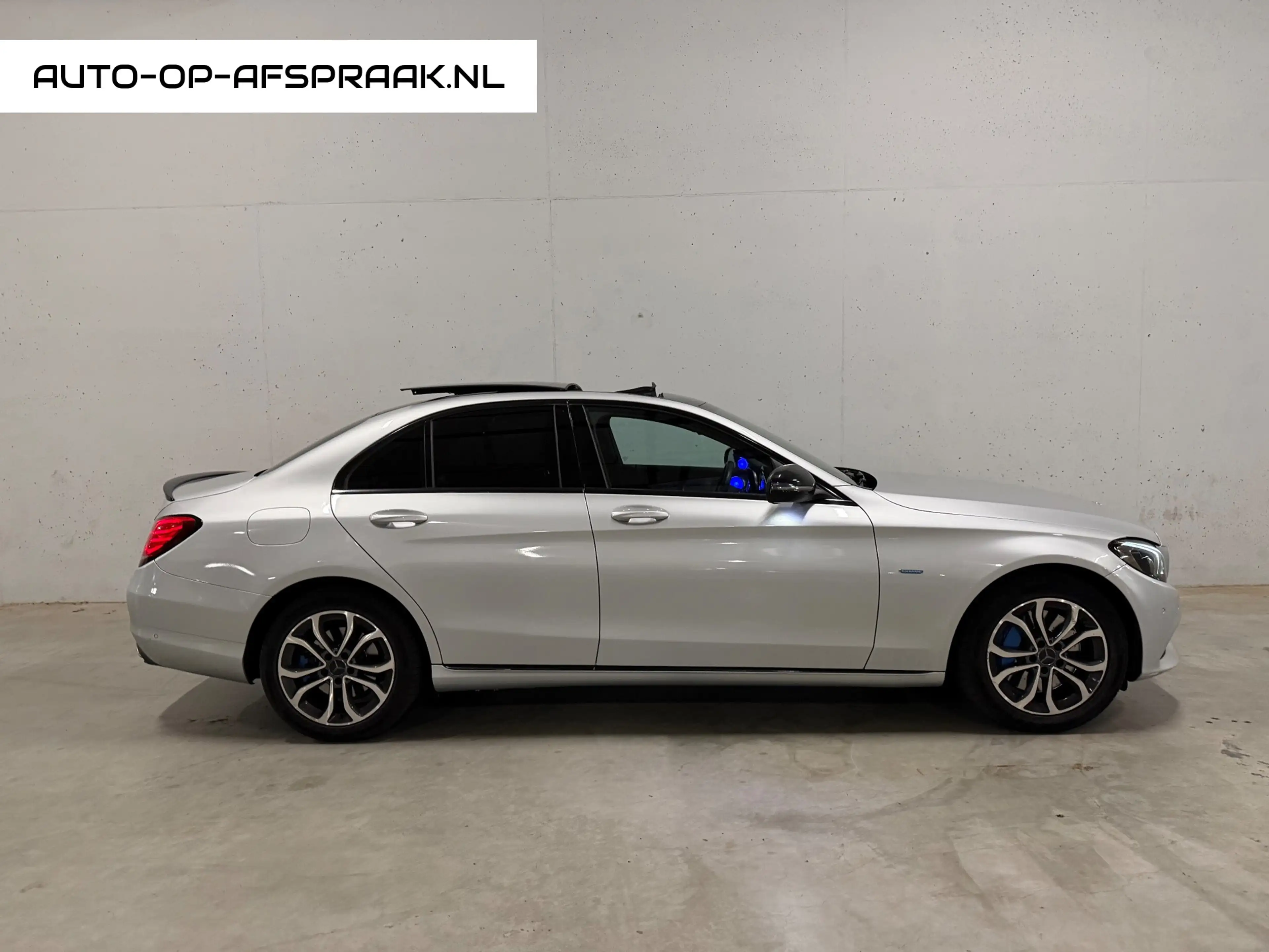 Mercedes-Benz C 350 e AMG Pano Burmester Camera